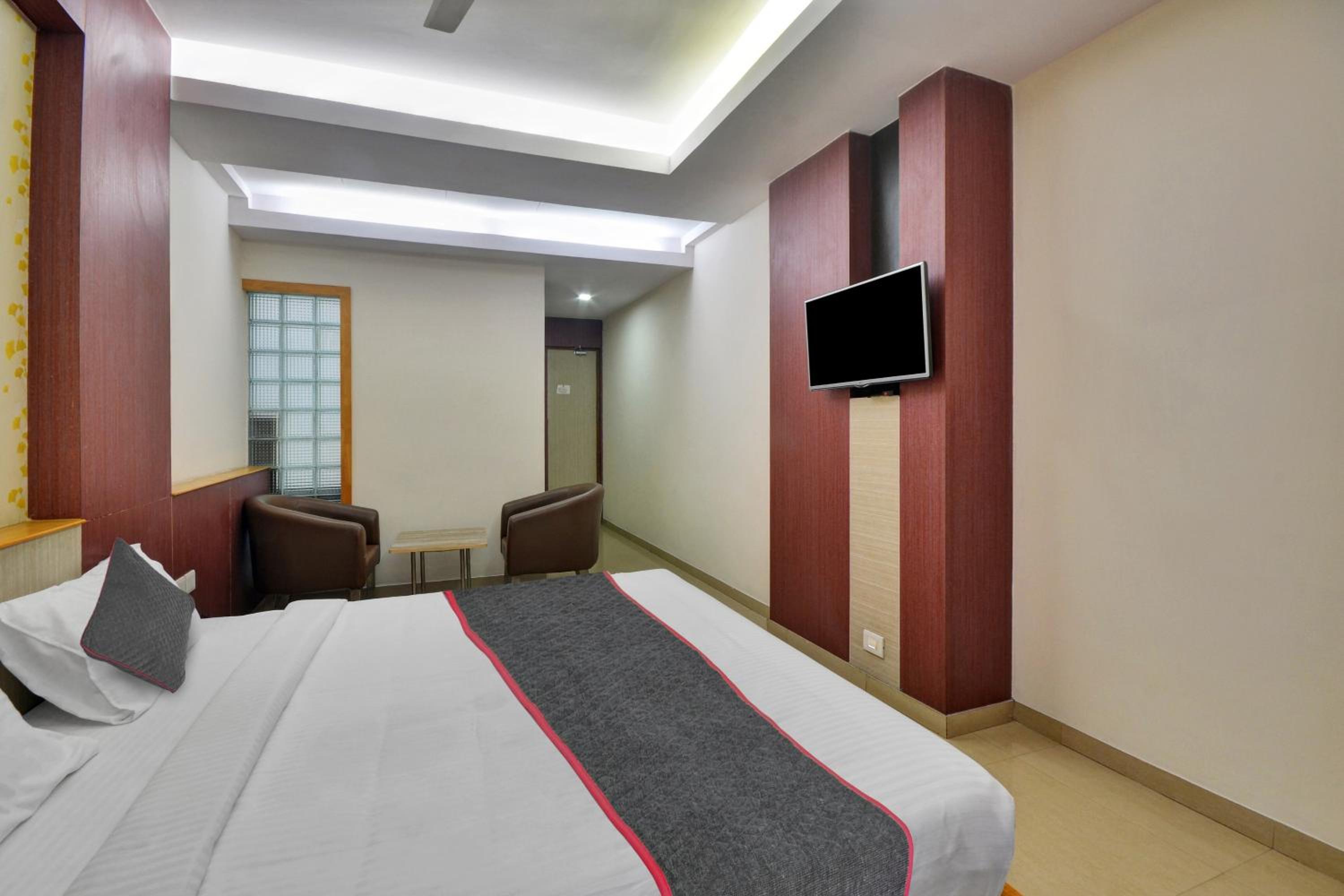 FabHotel Grand Gunas, photo 21