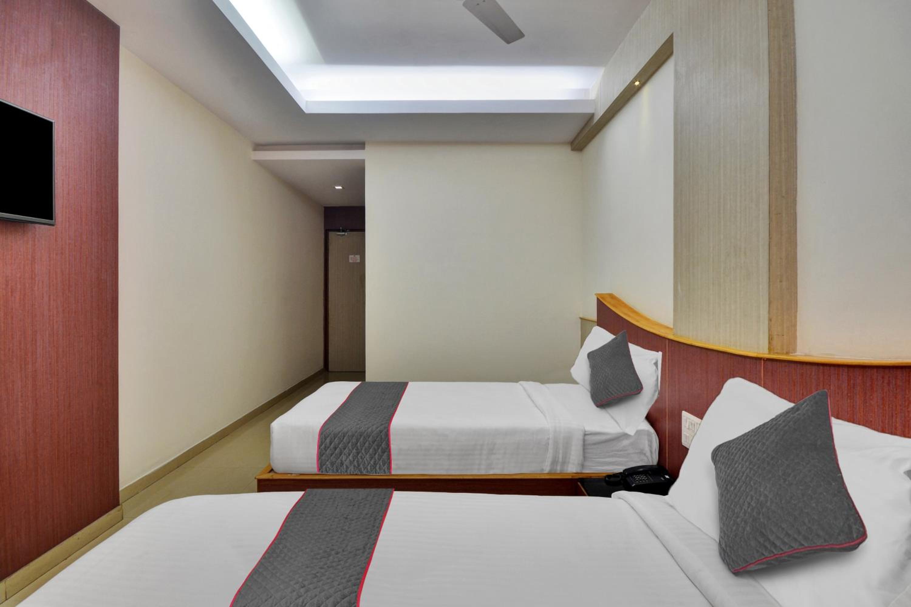 FabHotel Grand Gunas, photo 25