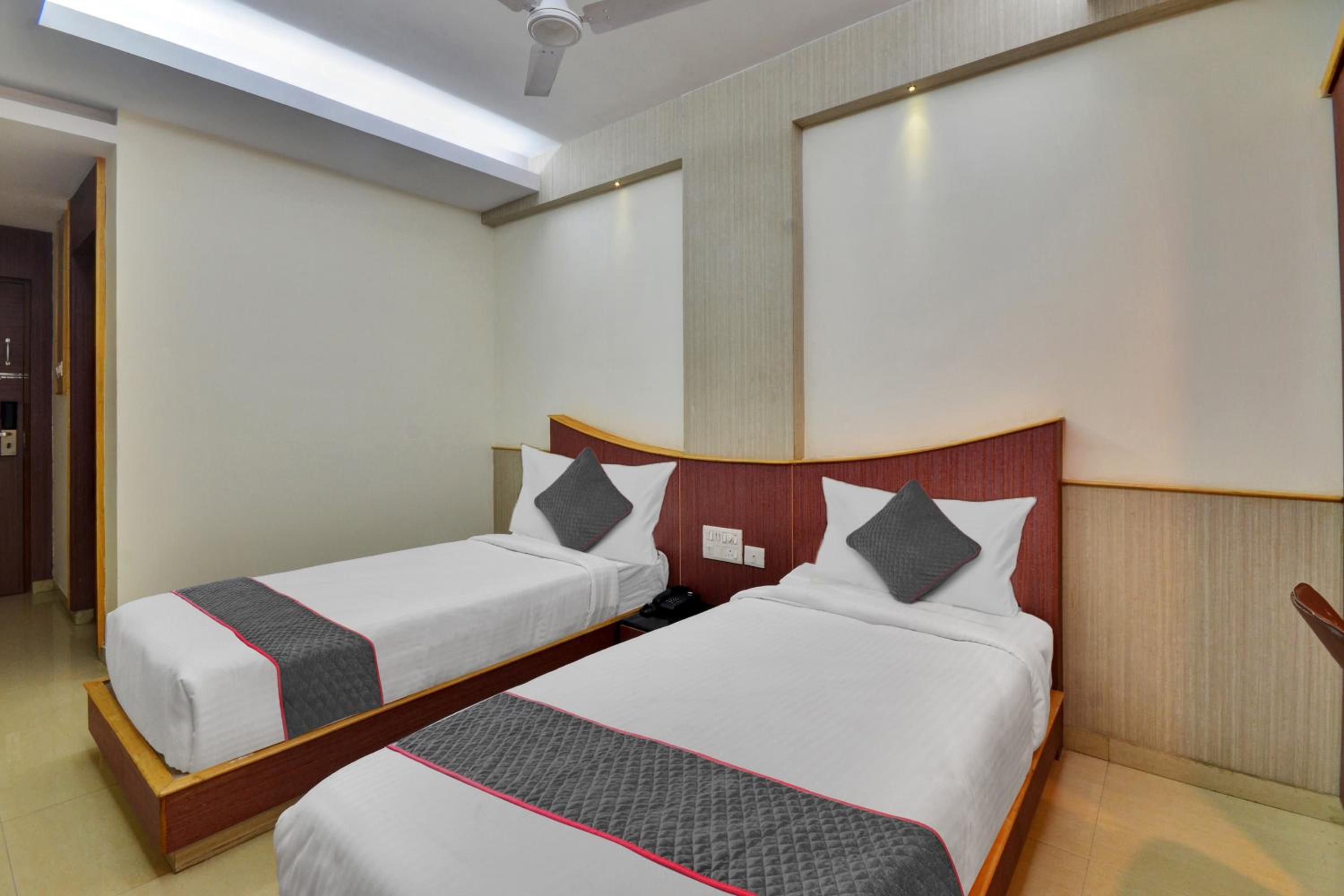 FabHotel Grand Gunas, photo 6