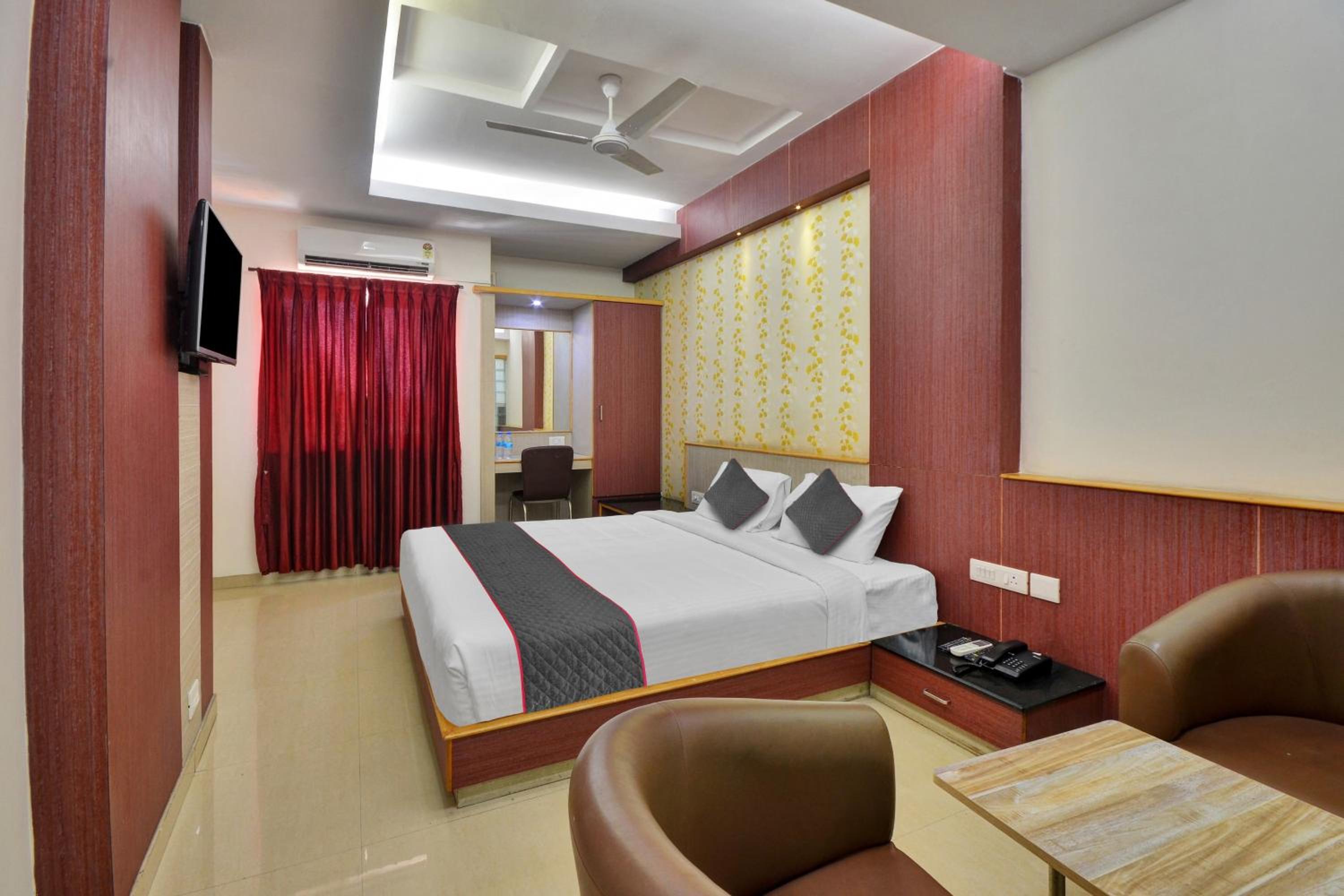 FabHotel Grand Gunas, photo 5