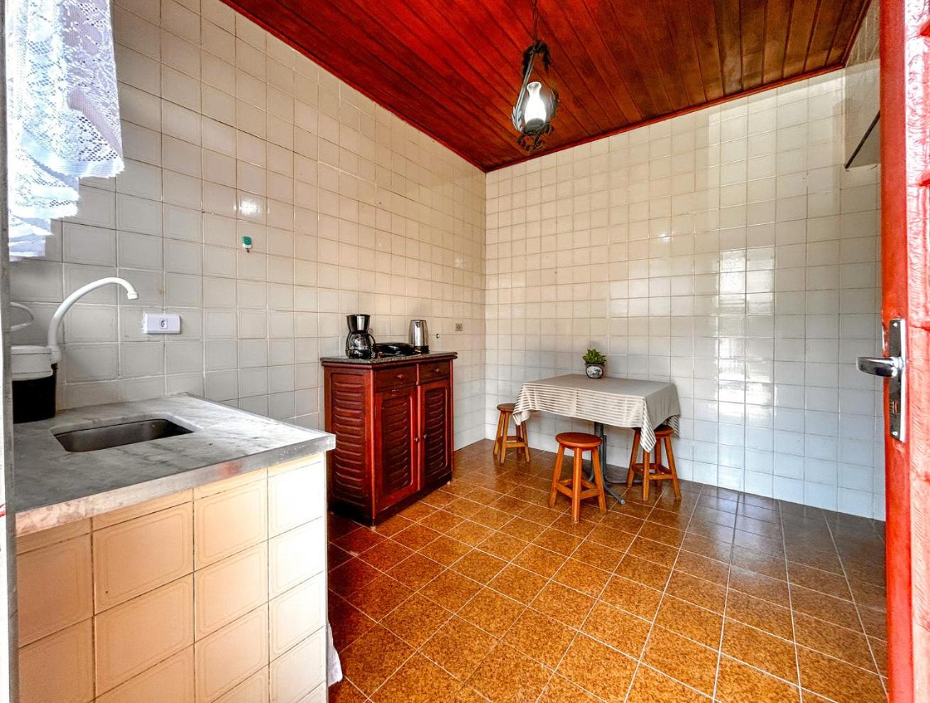 Casa c garagem, wi-fi, Pet Friendly, prox Capivari