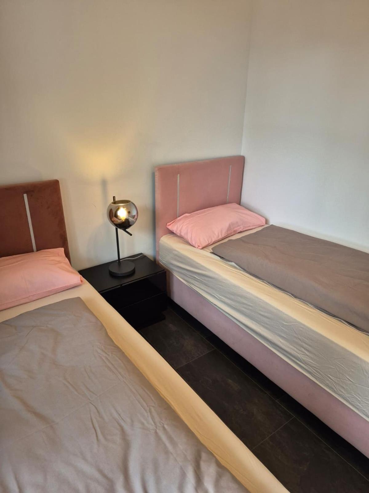 City Apartment am Rhein - Kapitol-Viertel - Kölner Dom & Hauptbahnhof - Modern Komfort - Perfekte Lage
