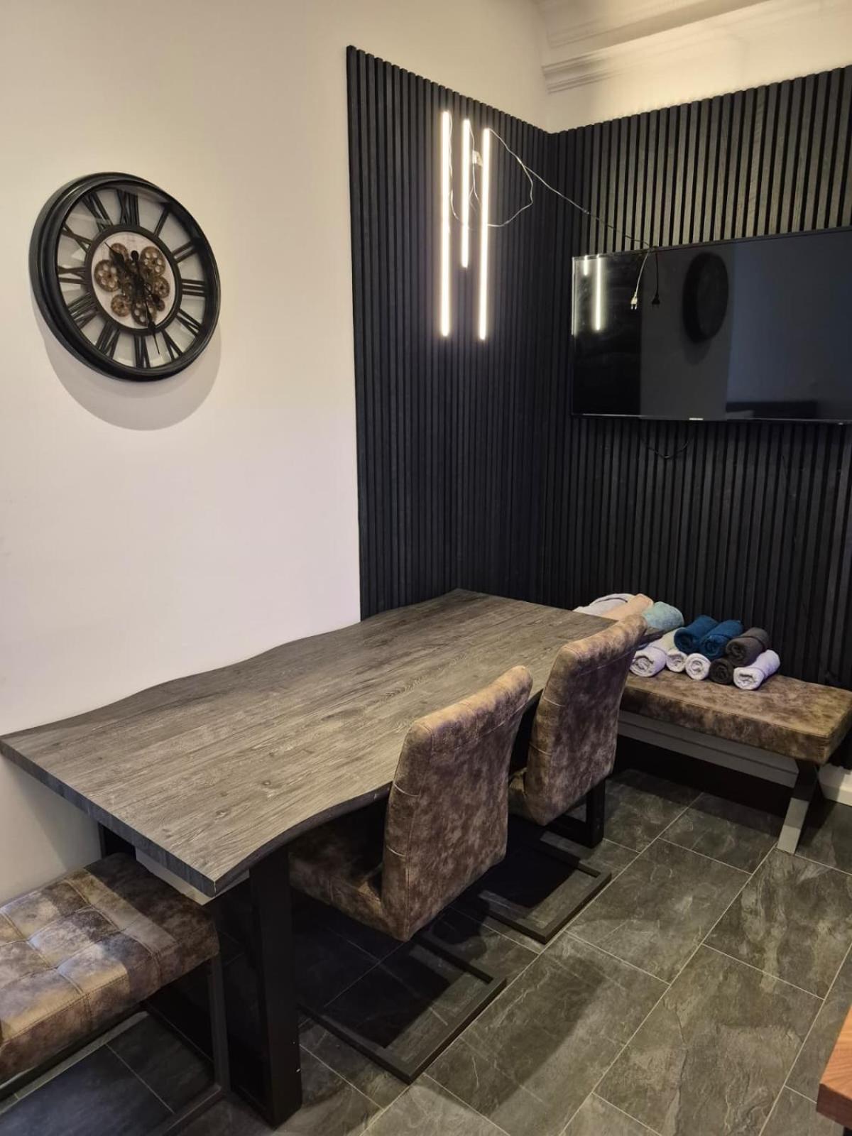 City Apartment am Rhein - Kapitol-Viertel - Kölner Dom & Hauptbahnhof - Modern Komfort - Perfekte Lage