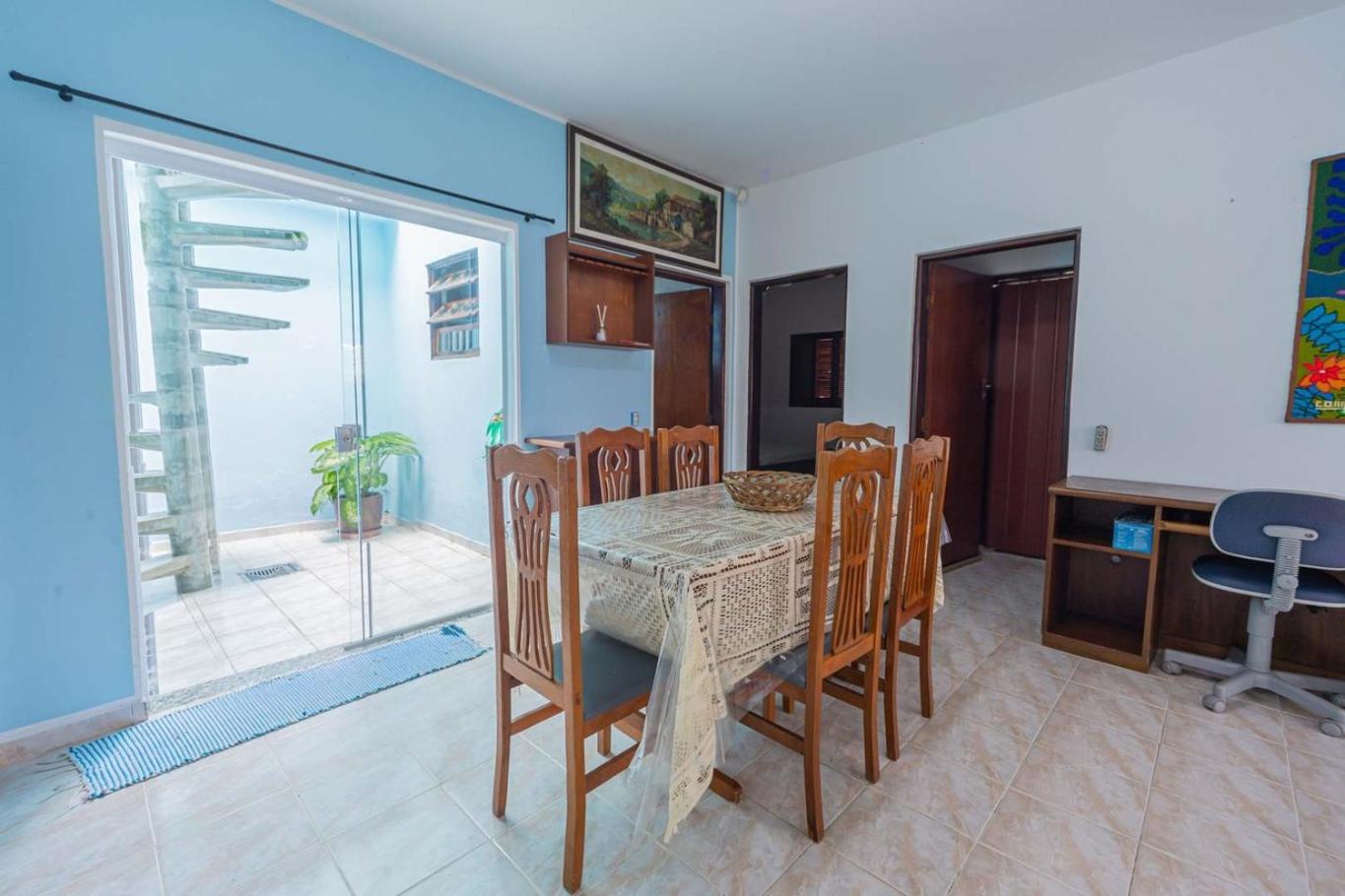 Casa com Piscina e Garagem a 550m da Praia