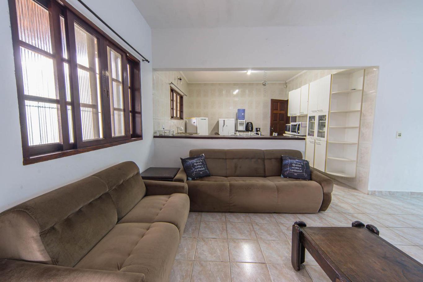Casa com Piscina e Garagem a 550m da Praia