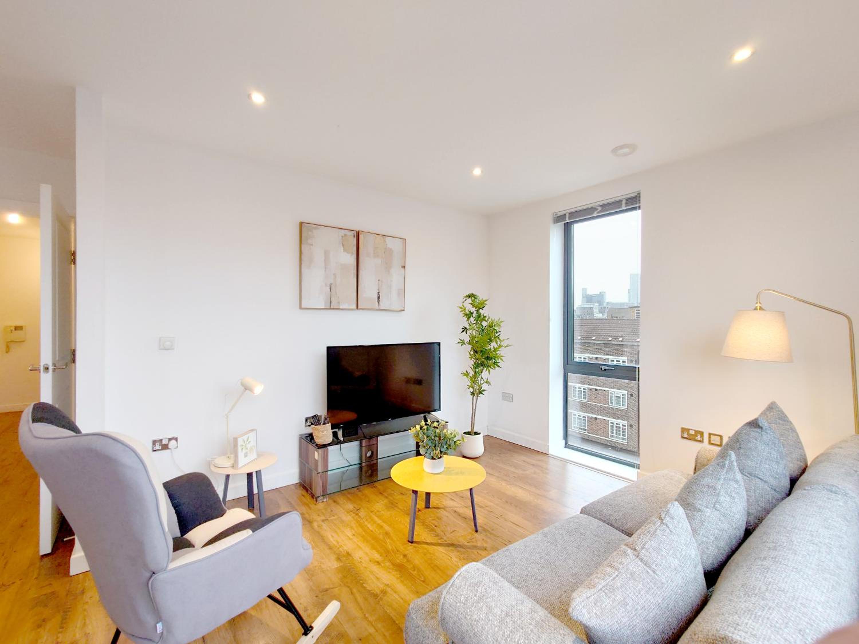 Spacious 2-Bedroom Apartment in Prime Location