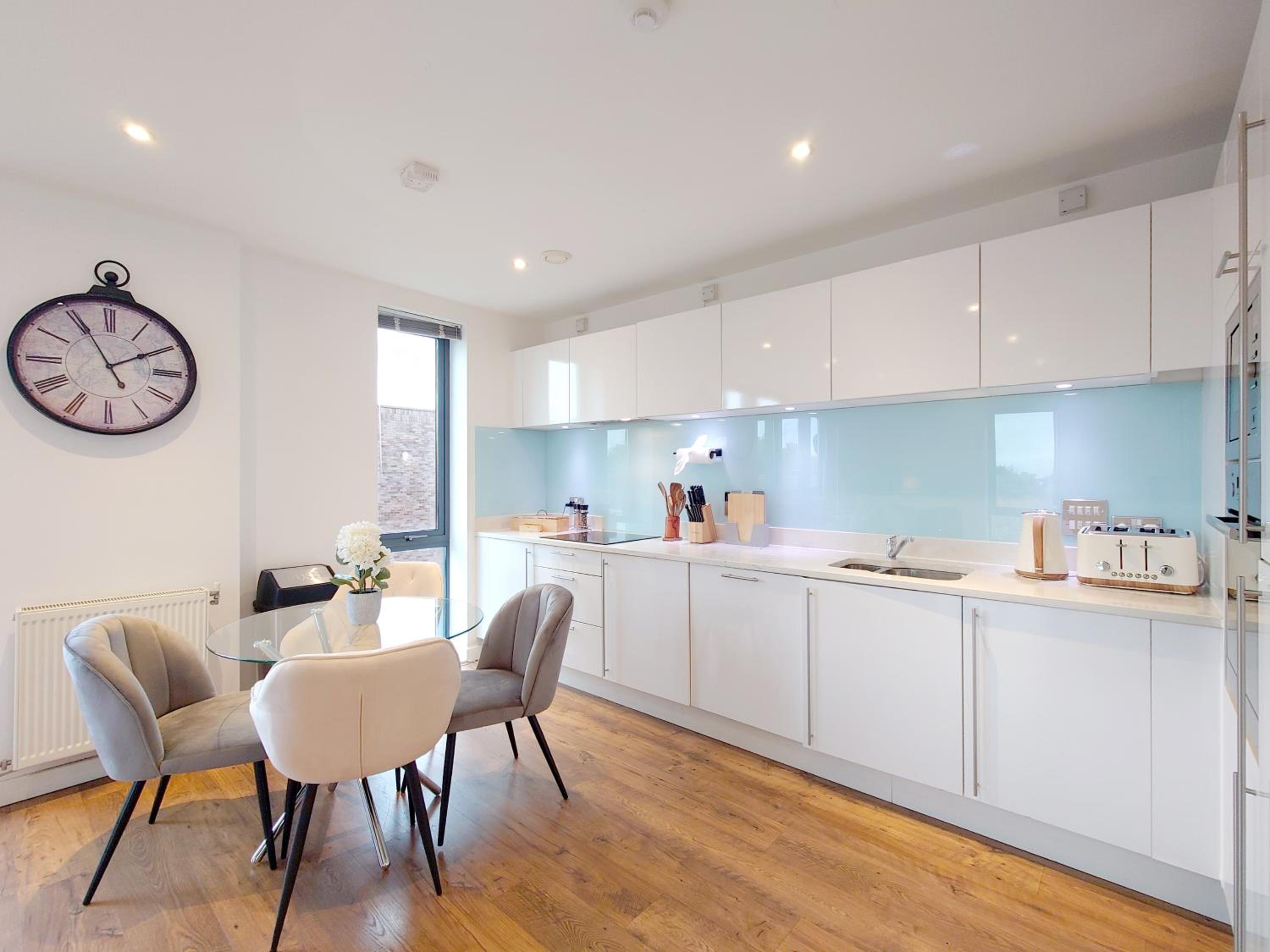 Spacious 2-Bedroom Apartment in Prime Location