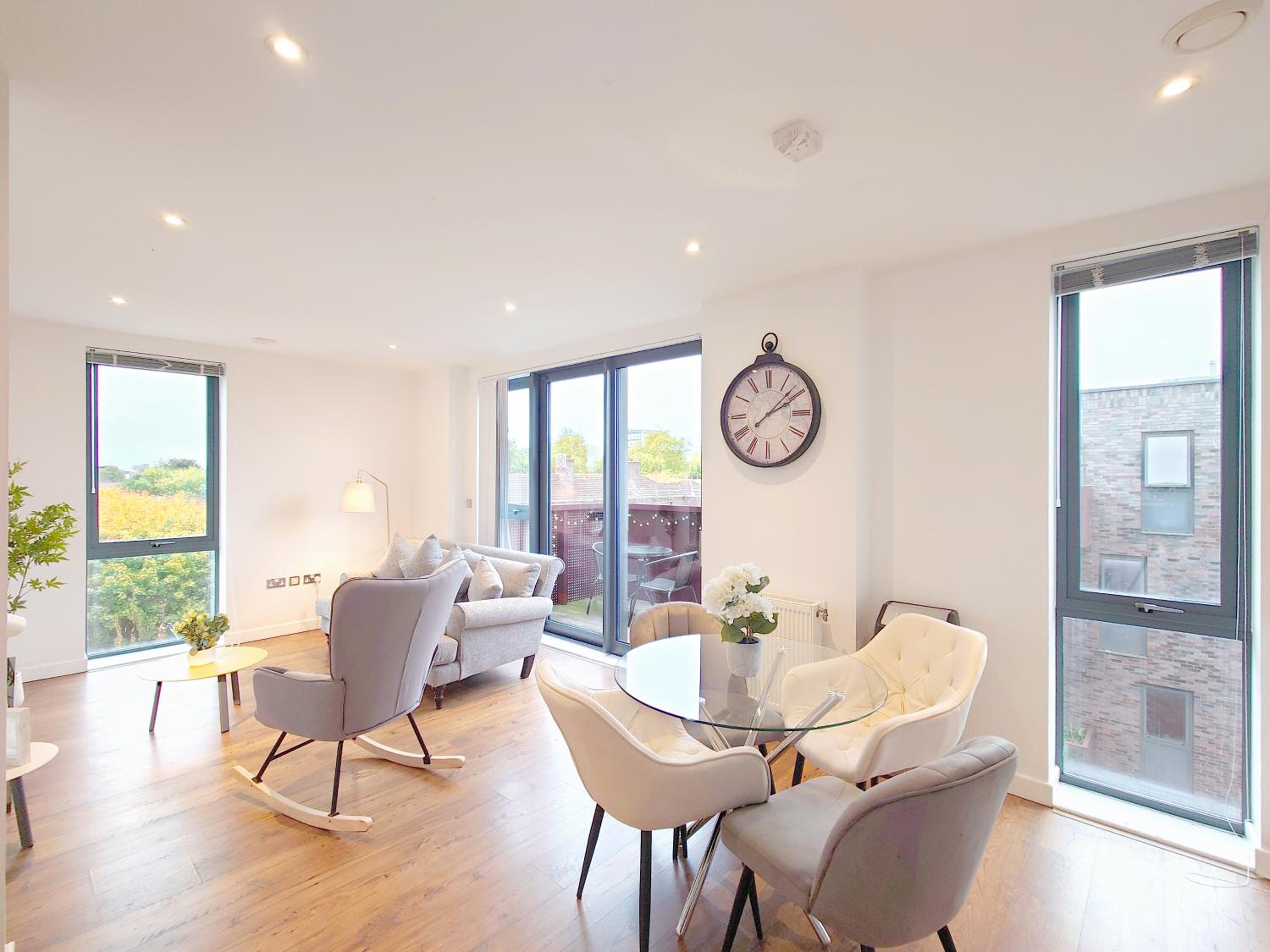 Spacious 2-Bedroom Apartment in Prime Location