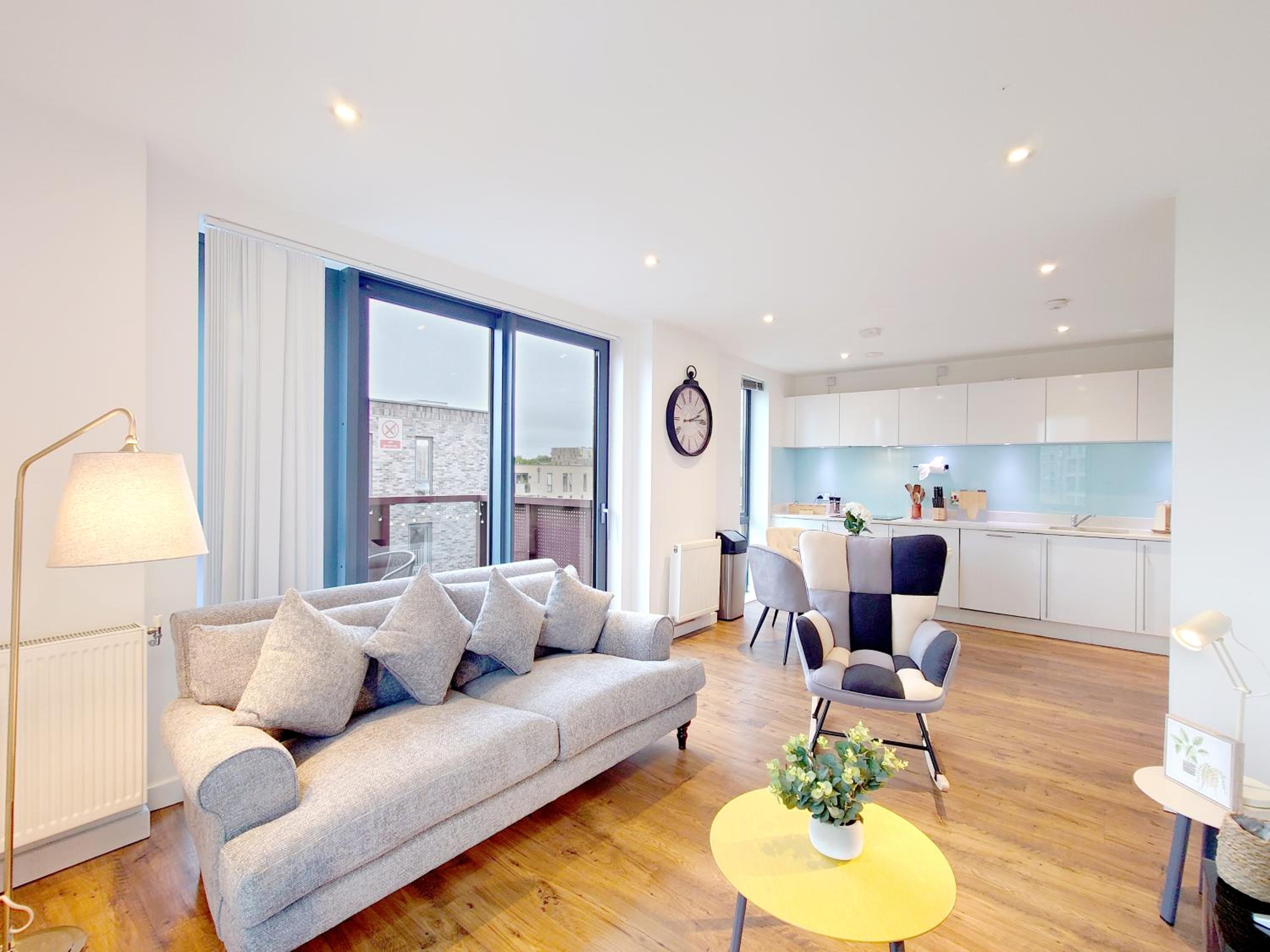Spacious 2-Bedroom Apartment in Prime Location