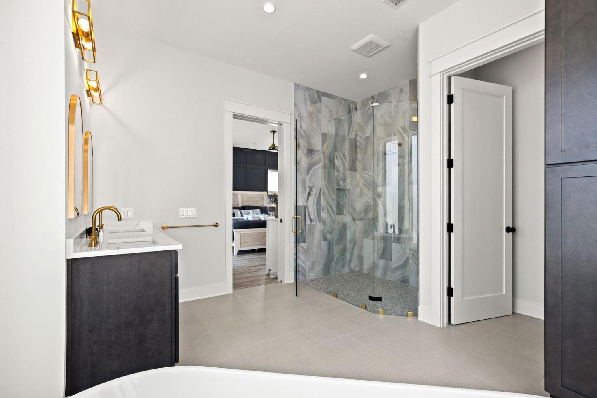 BRAND NEW Coastal Modern Beach Retreat w/ Private Pool, 1 Minute to the Beach