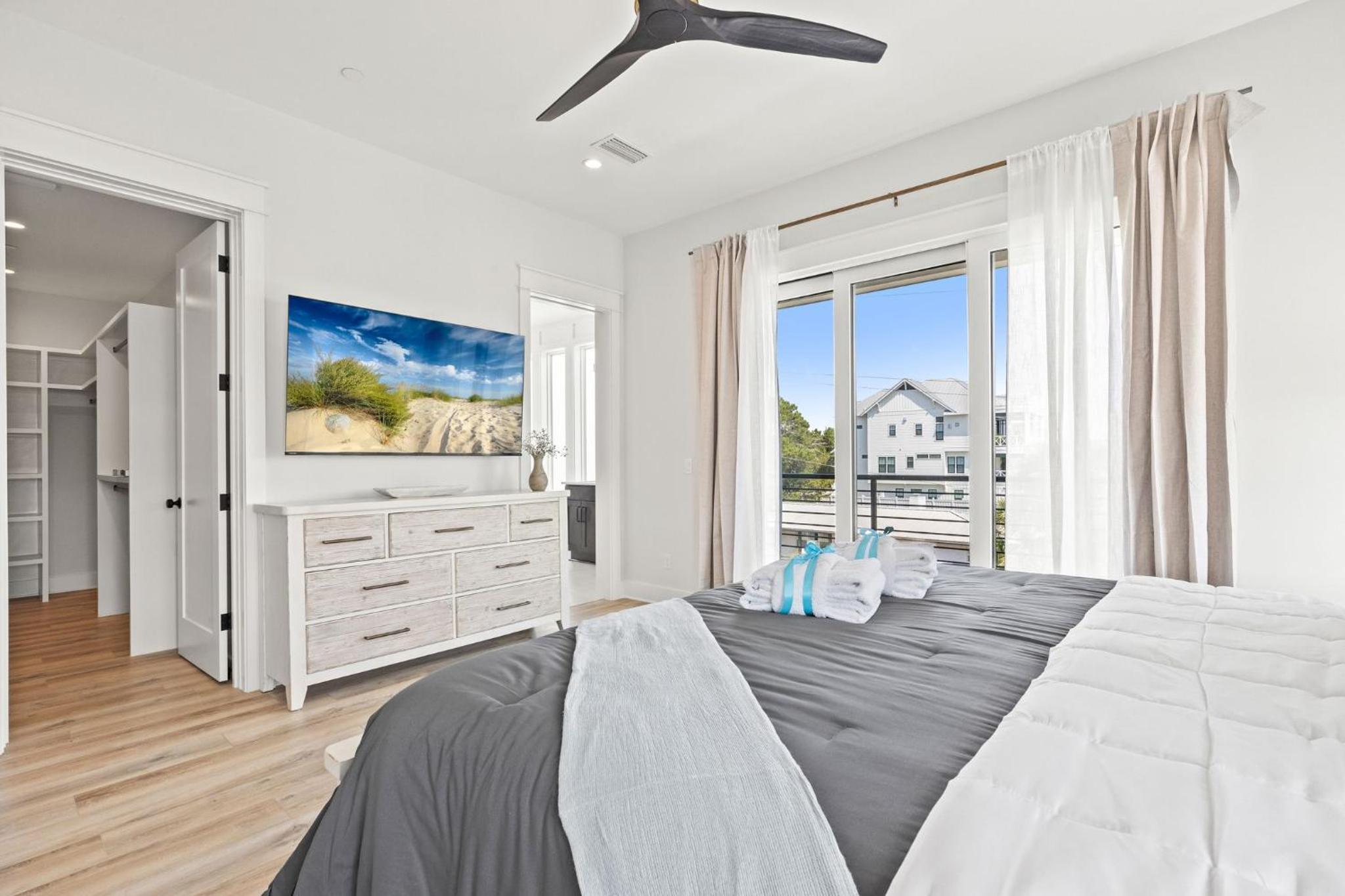 BRAND NEW Coastal Modern Beach Retreat w/ Private Pool, 1 Minute to the Beach