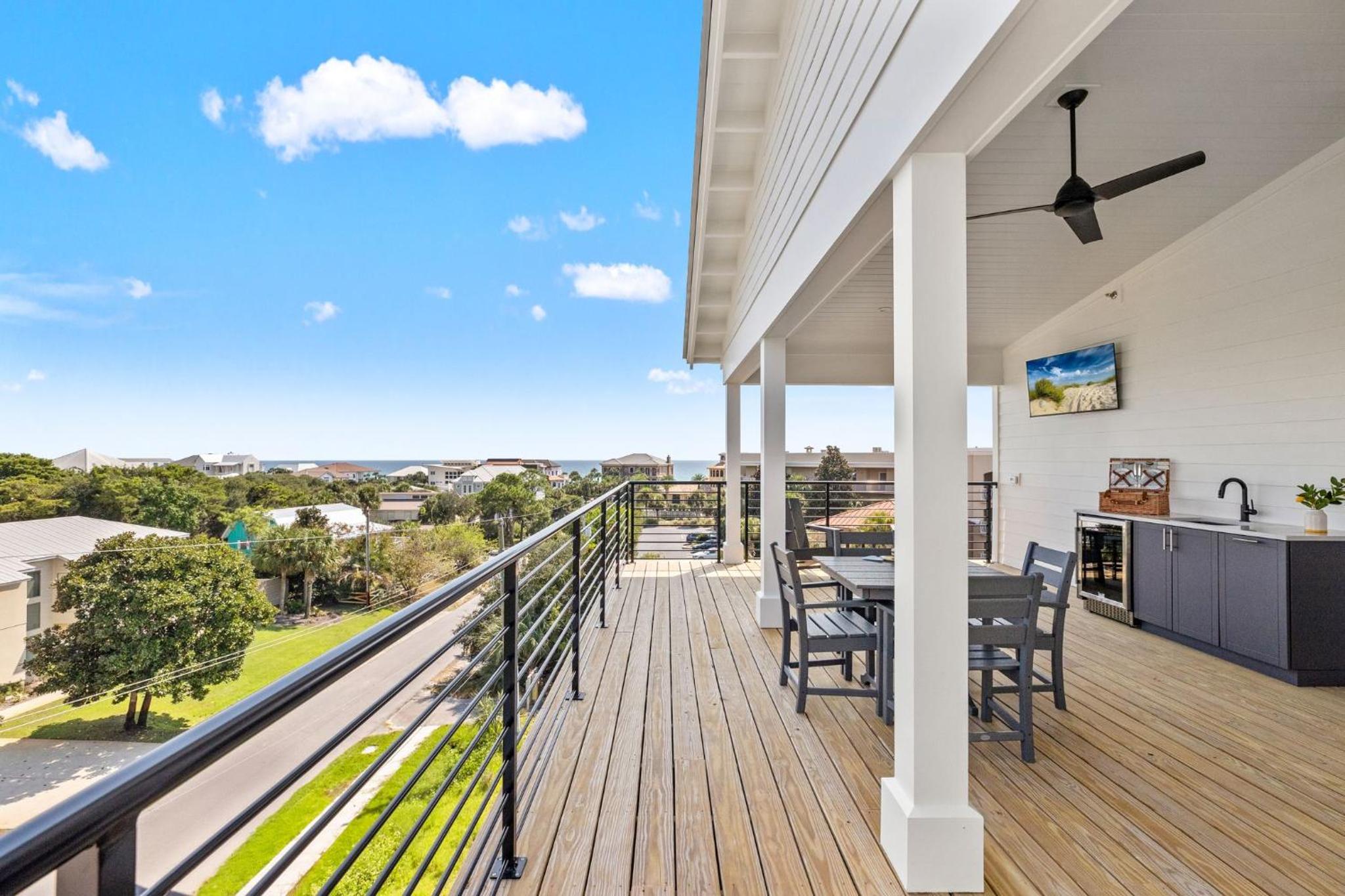 BRAND NEW Coastal Modern Beach Retreat w/ Private Pool, 1 Minute to the Beach