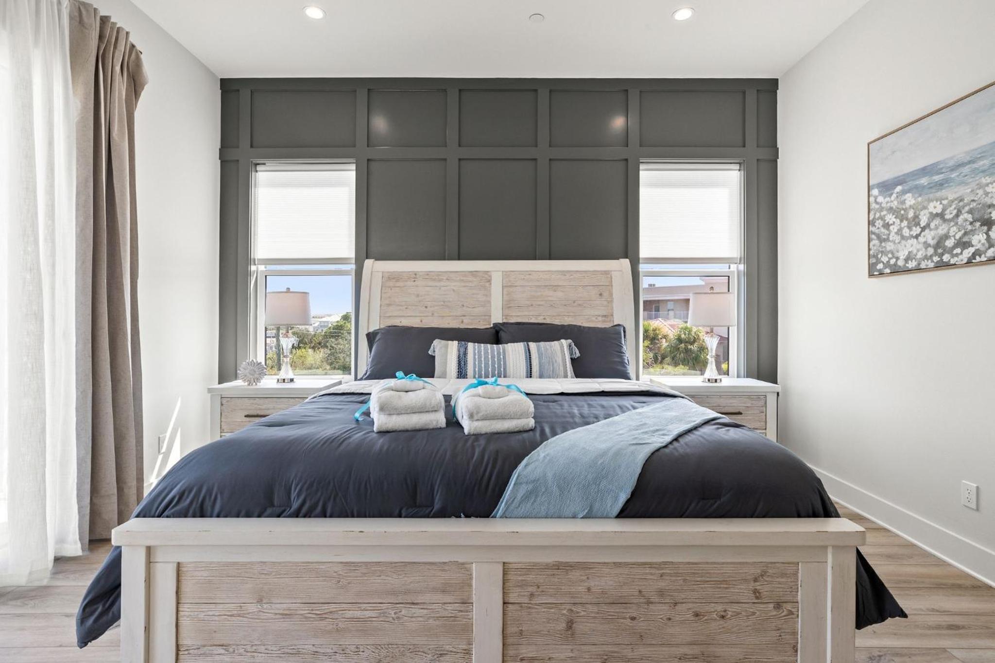BRAND NEW Coastal Modern Beach Retreat w/ Private Pool, 1 Minute to the Beach