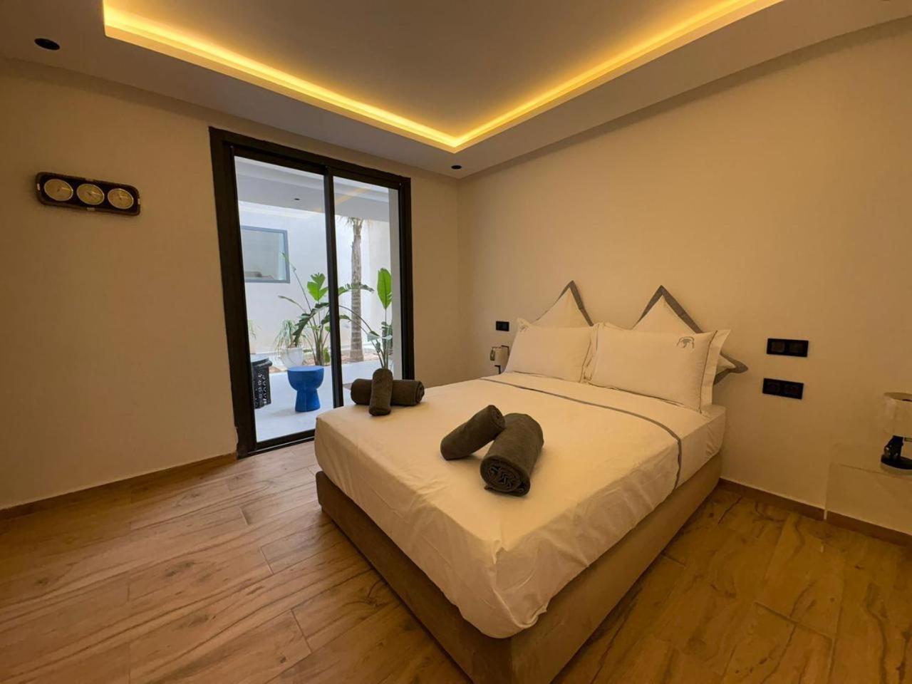 luxury 5 bedroom home