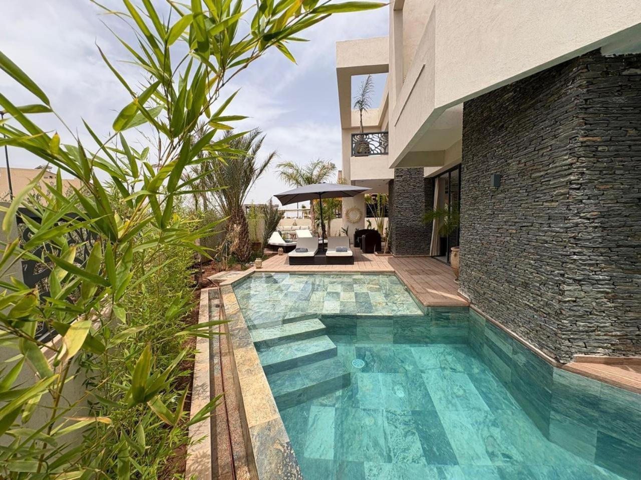 luxury 5 bedroom home