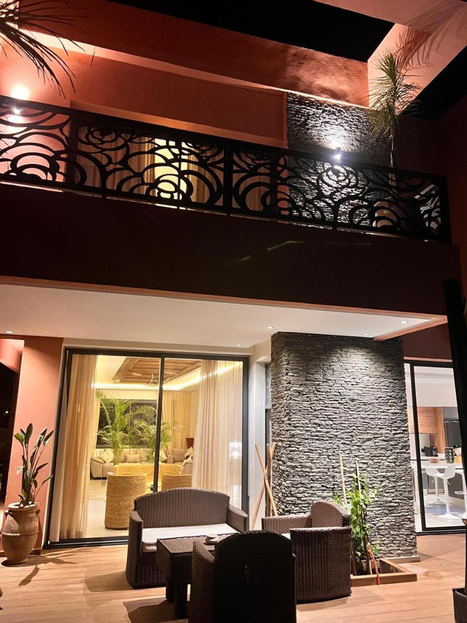 luxury 5 bedroom home