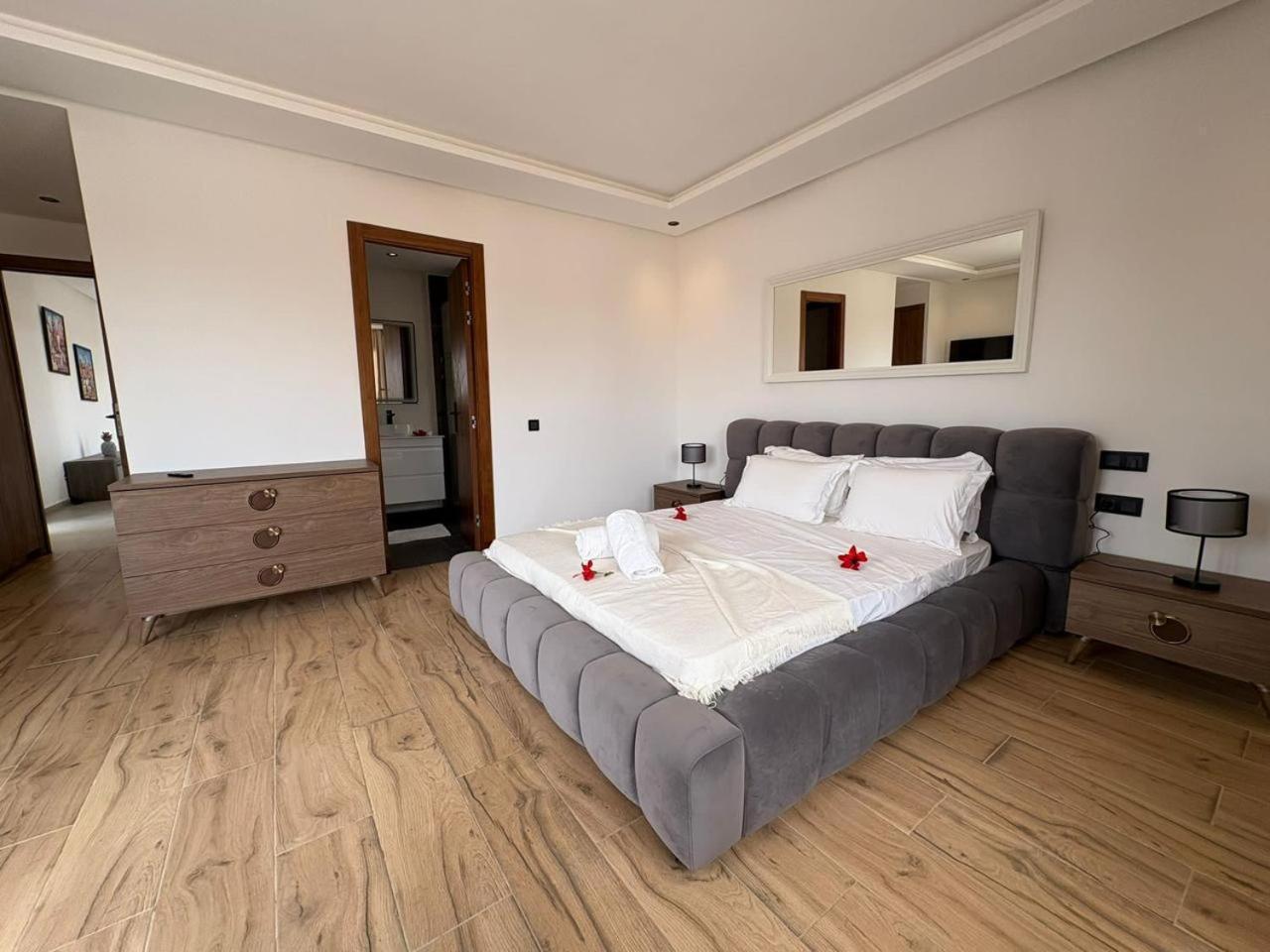 luxury 5 bedroom home