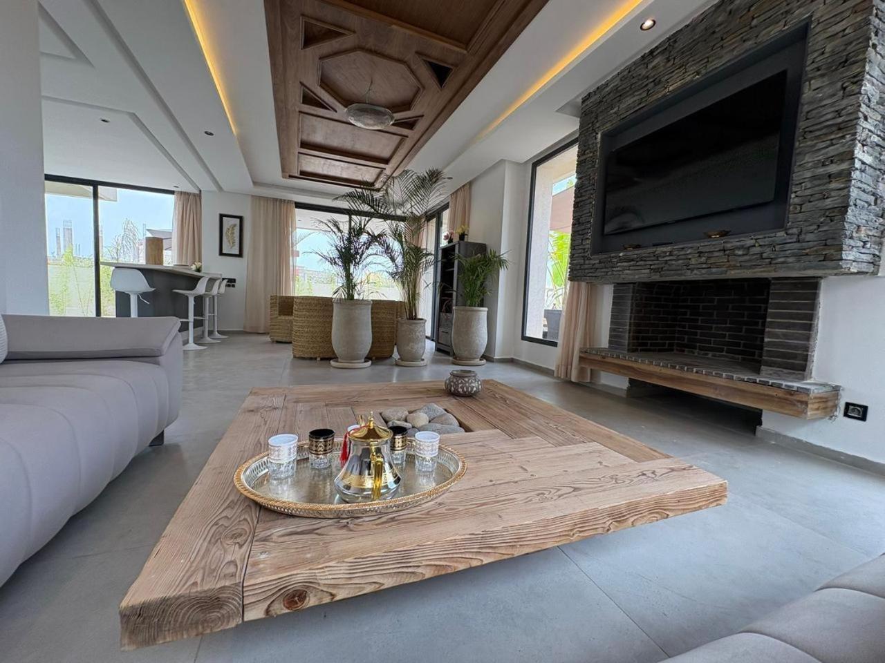 luxury 5 bedroom home