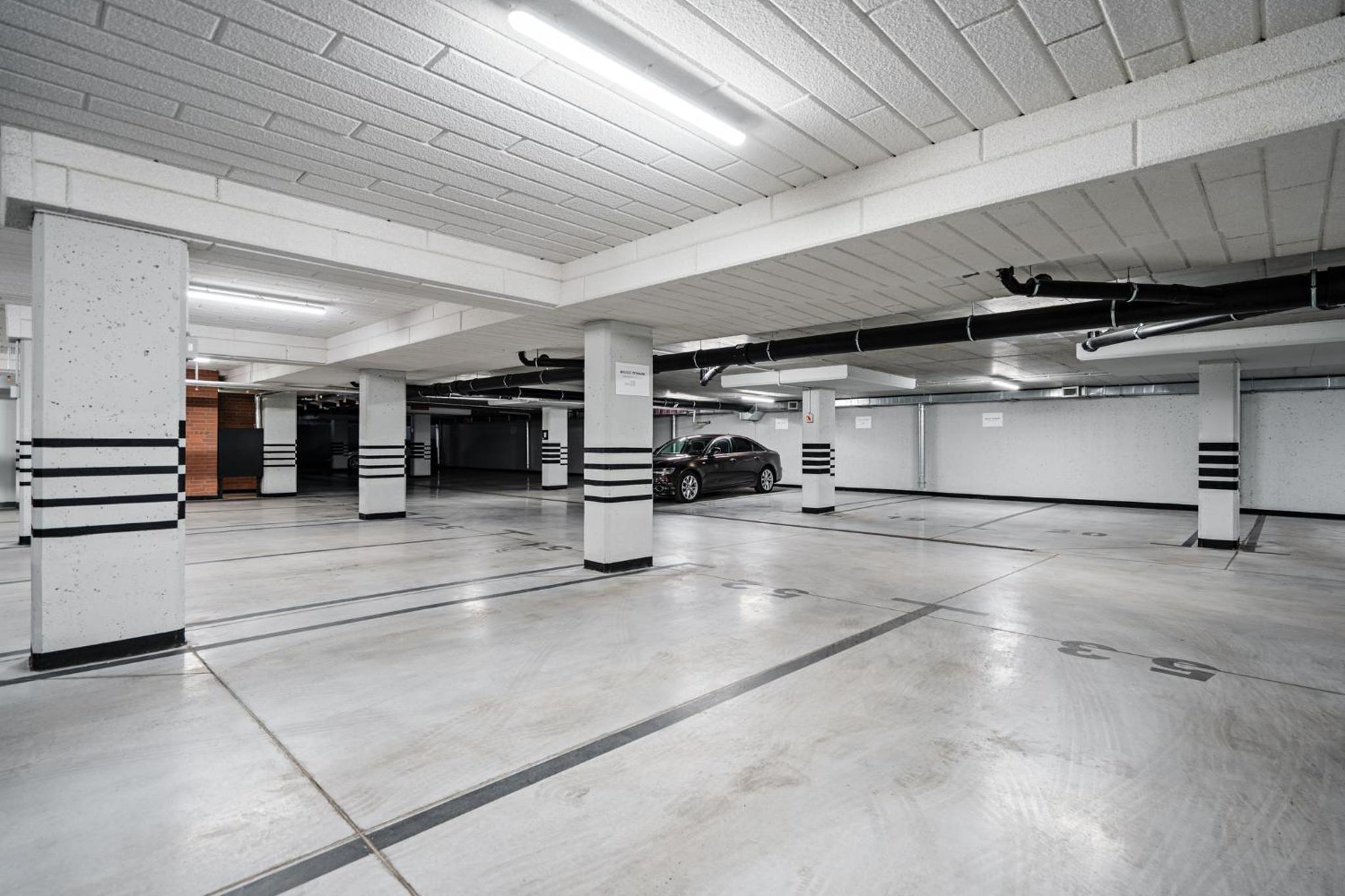 Gdańsk Old Town Scala F suites with Parking by Lion Apartments