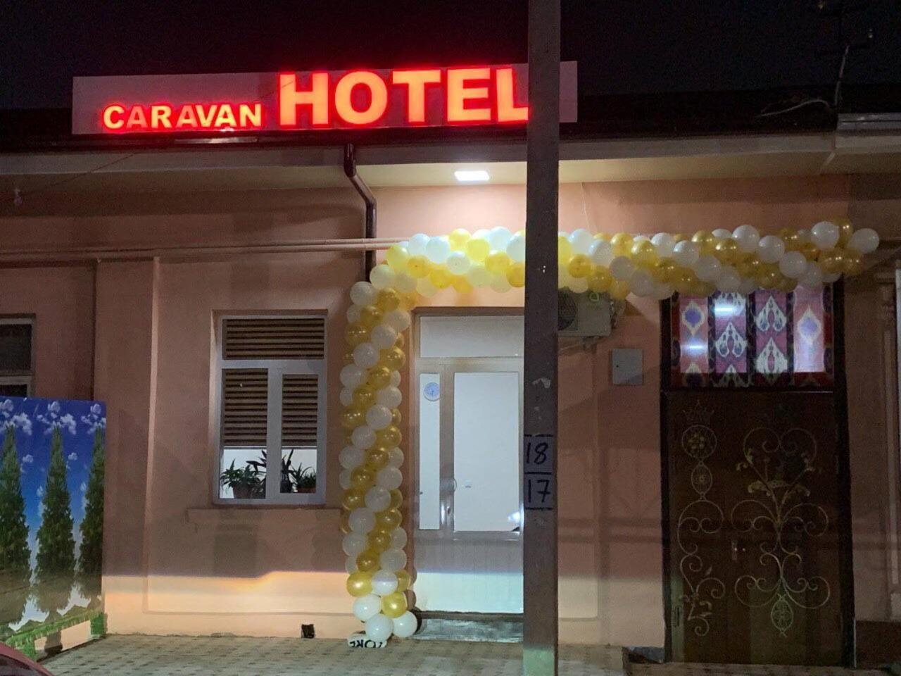 Caravan Hostel Near Airport