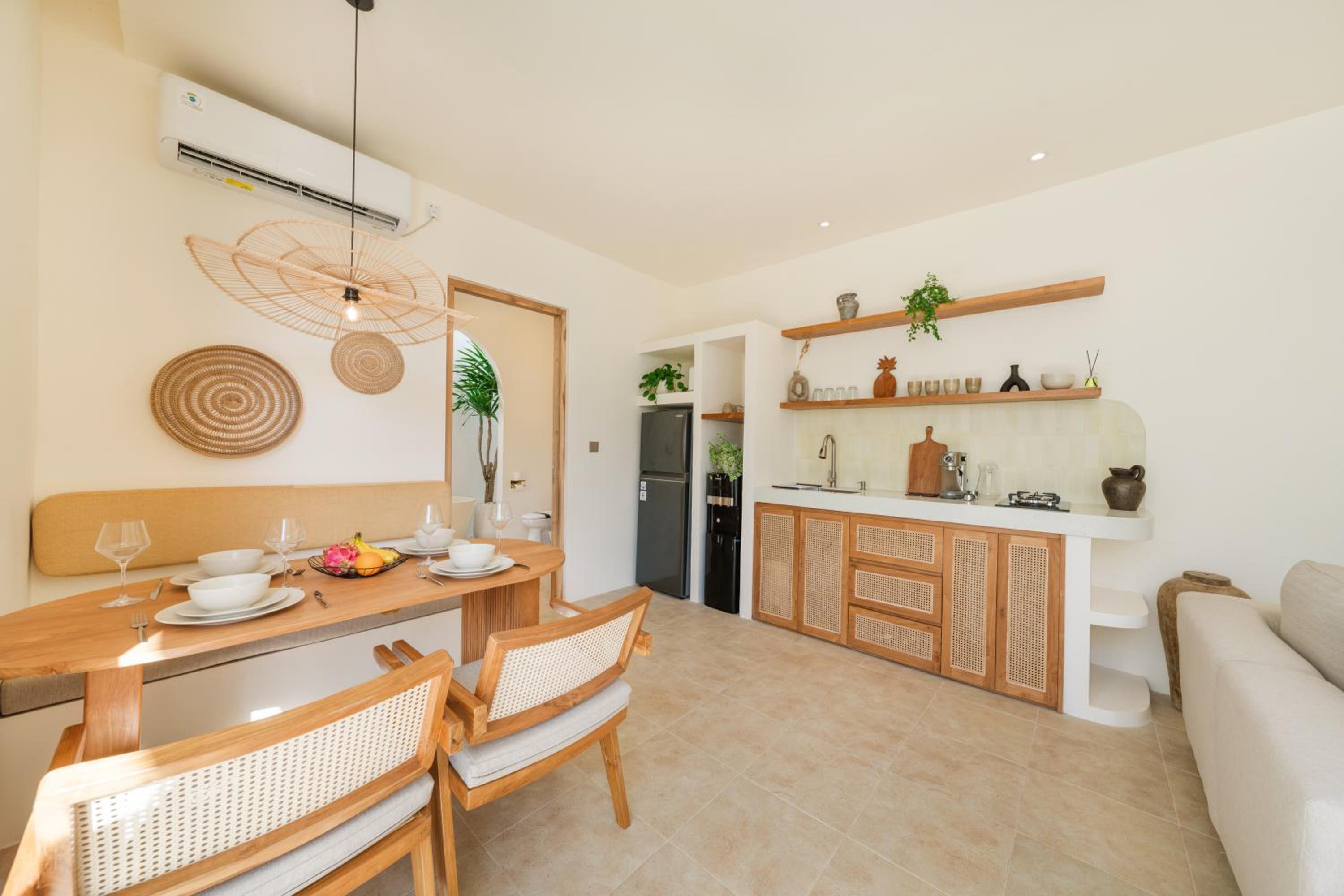 Sira Rosa Villa 2BR with Rooftop Oasis