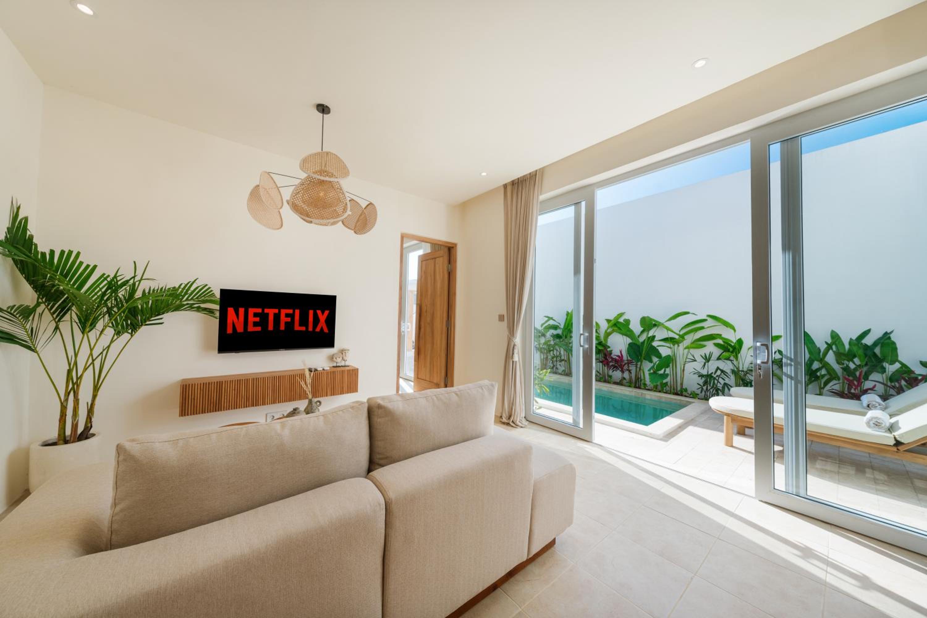Sira Rosa Villa 2BR with Rooftop Oasis