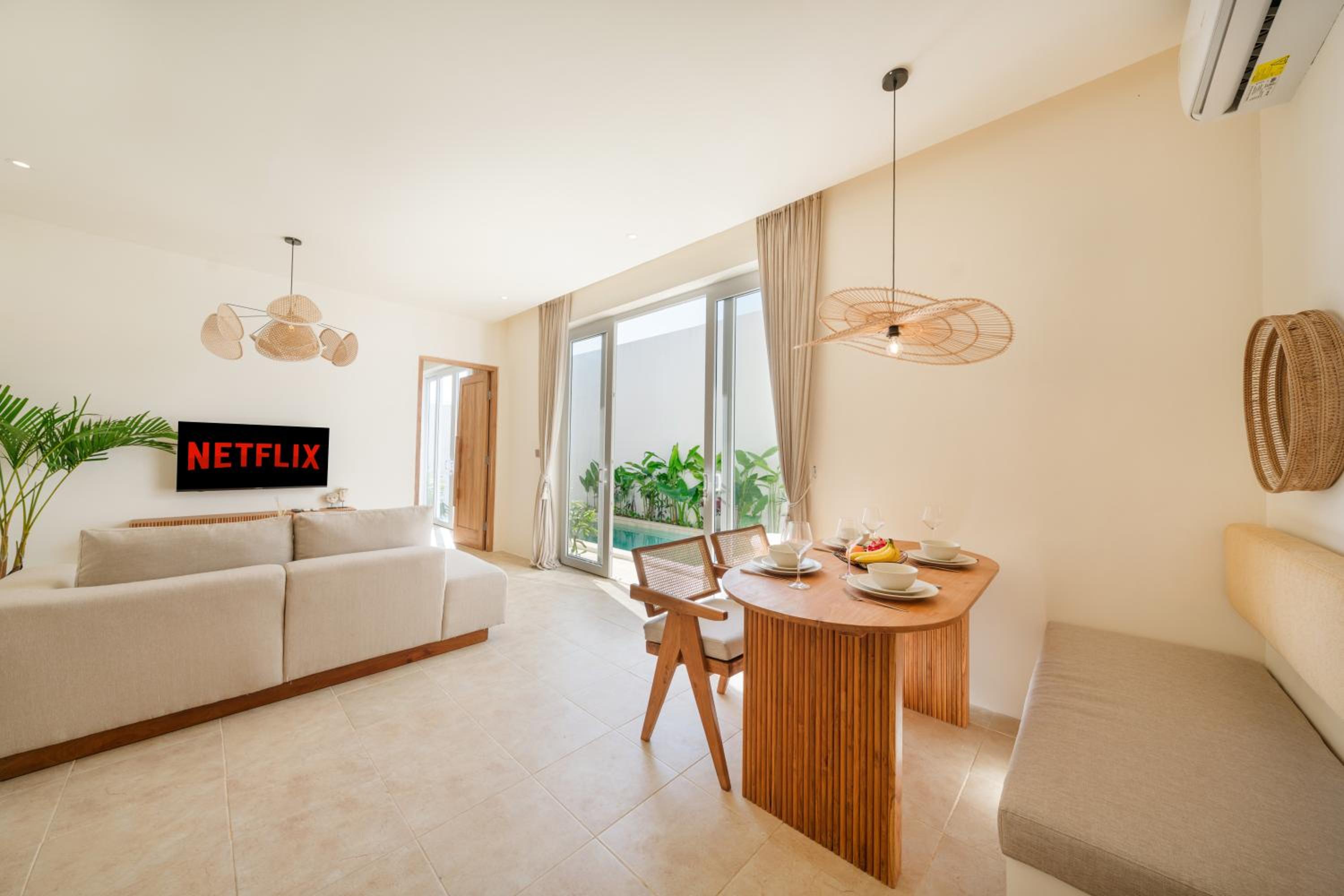 Sira Rosa Villa 2BR with Rooftop Oasis