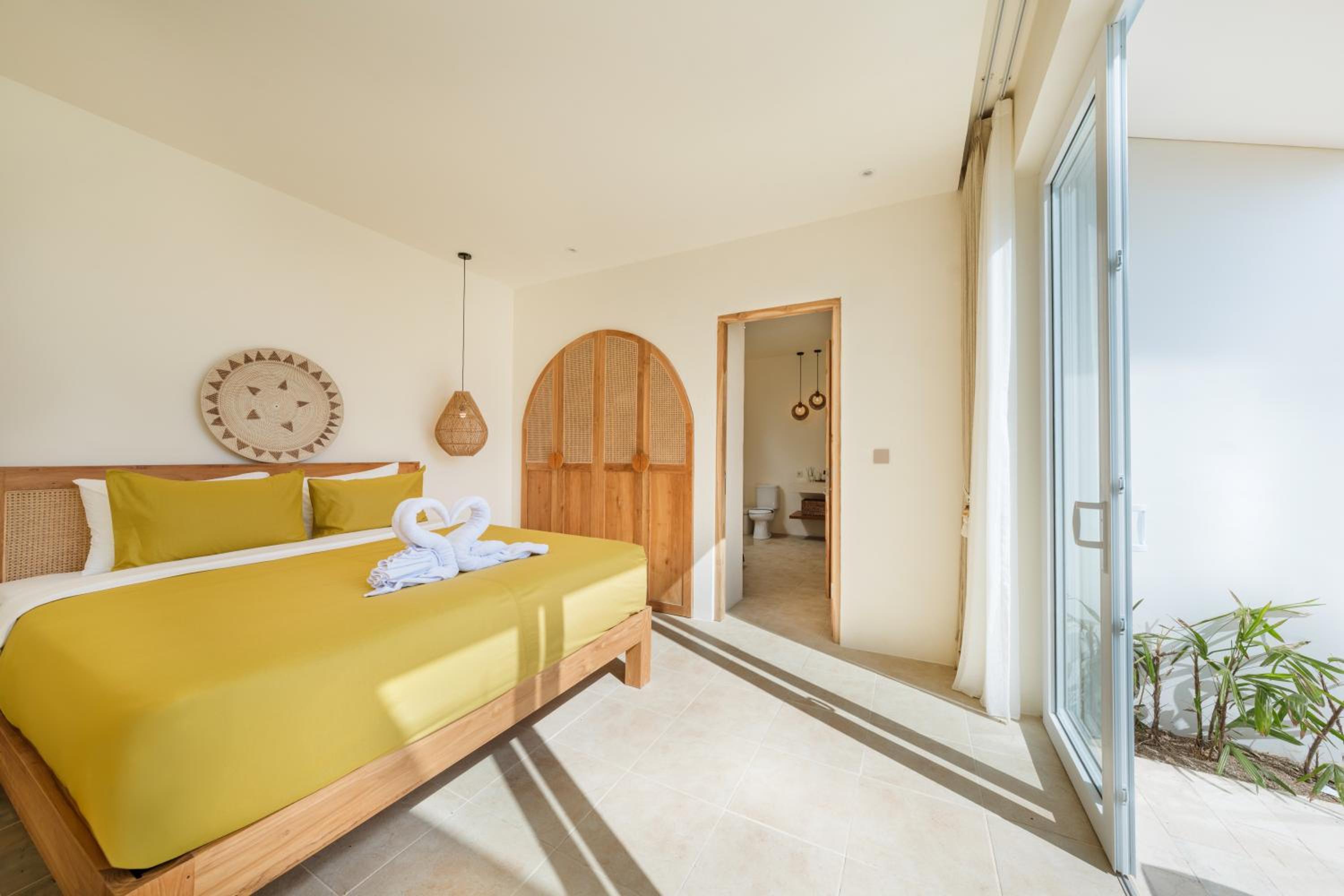 Sira Rosa Villa 2BR with Rooftop Oasis
