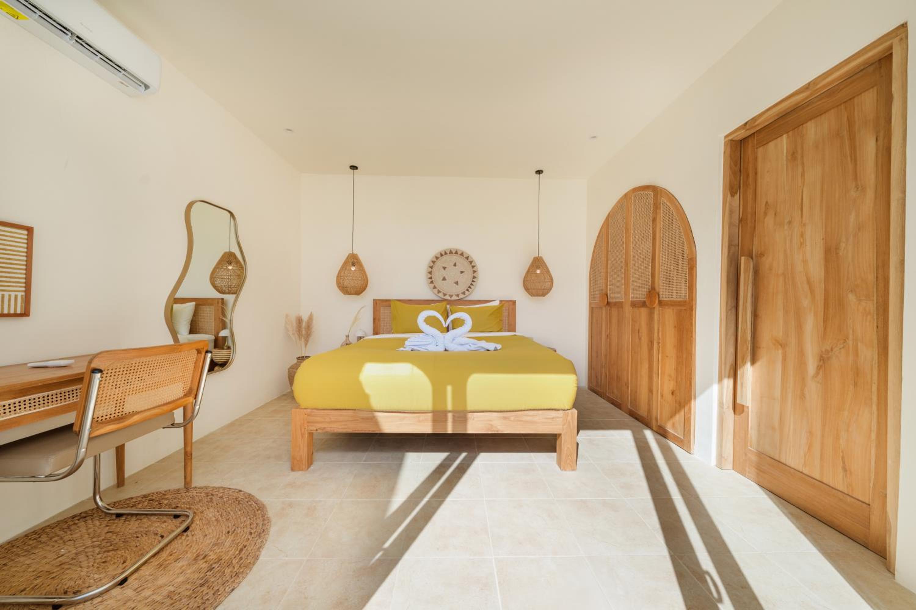 Sira Rosa Villa 2BR with Rooftop Oasis