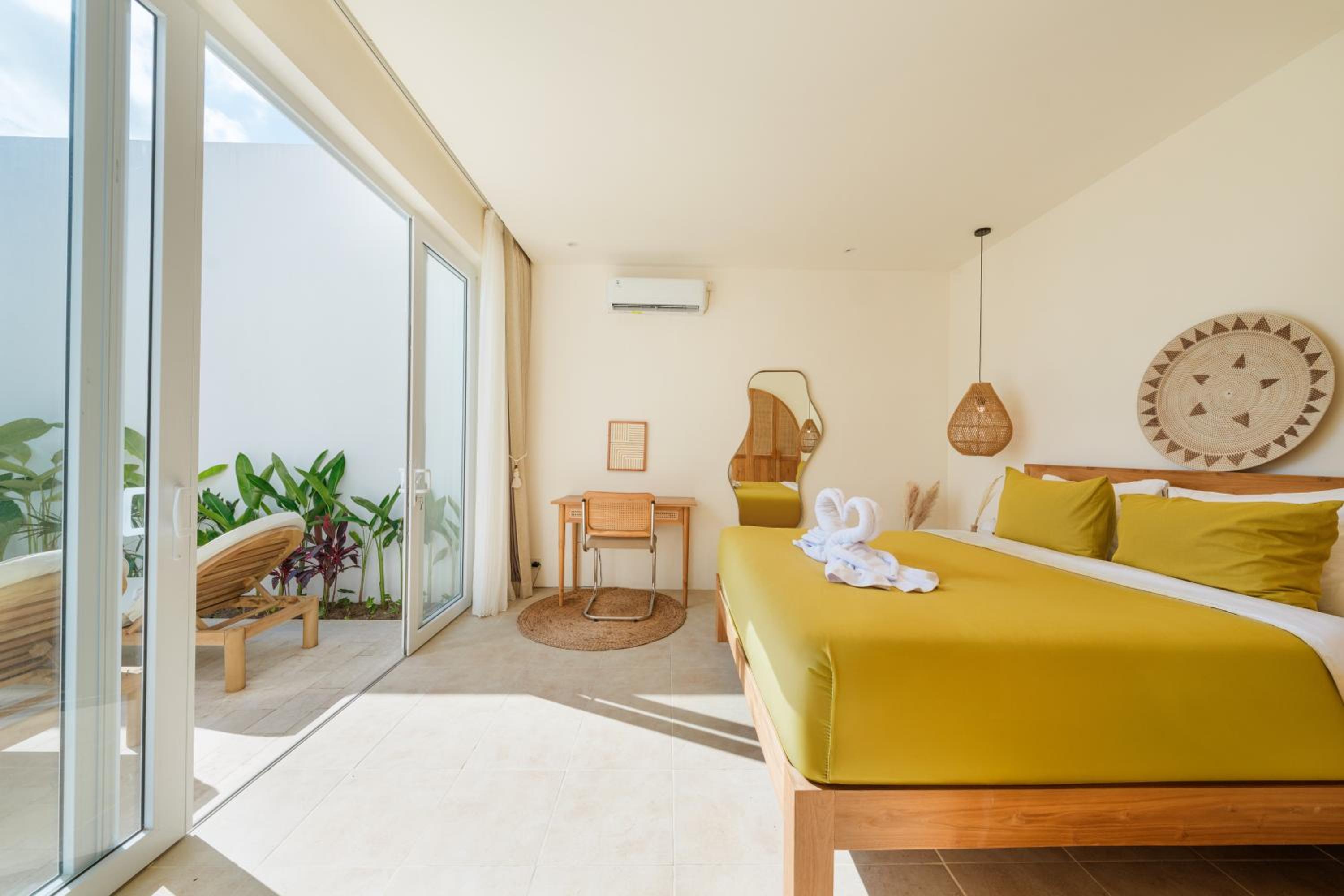 Sira Rosa Villa 2BR with Rooftop Oasis