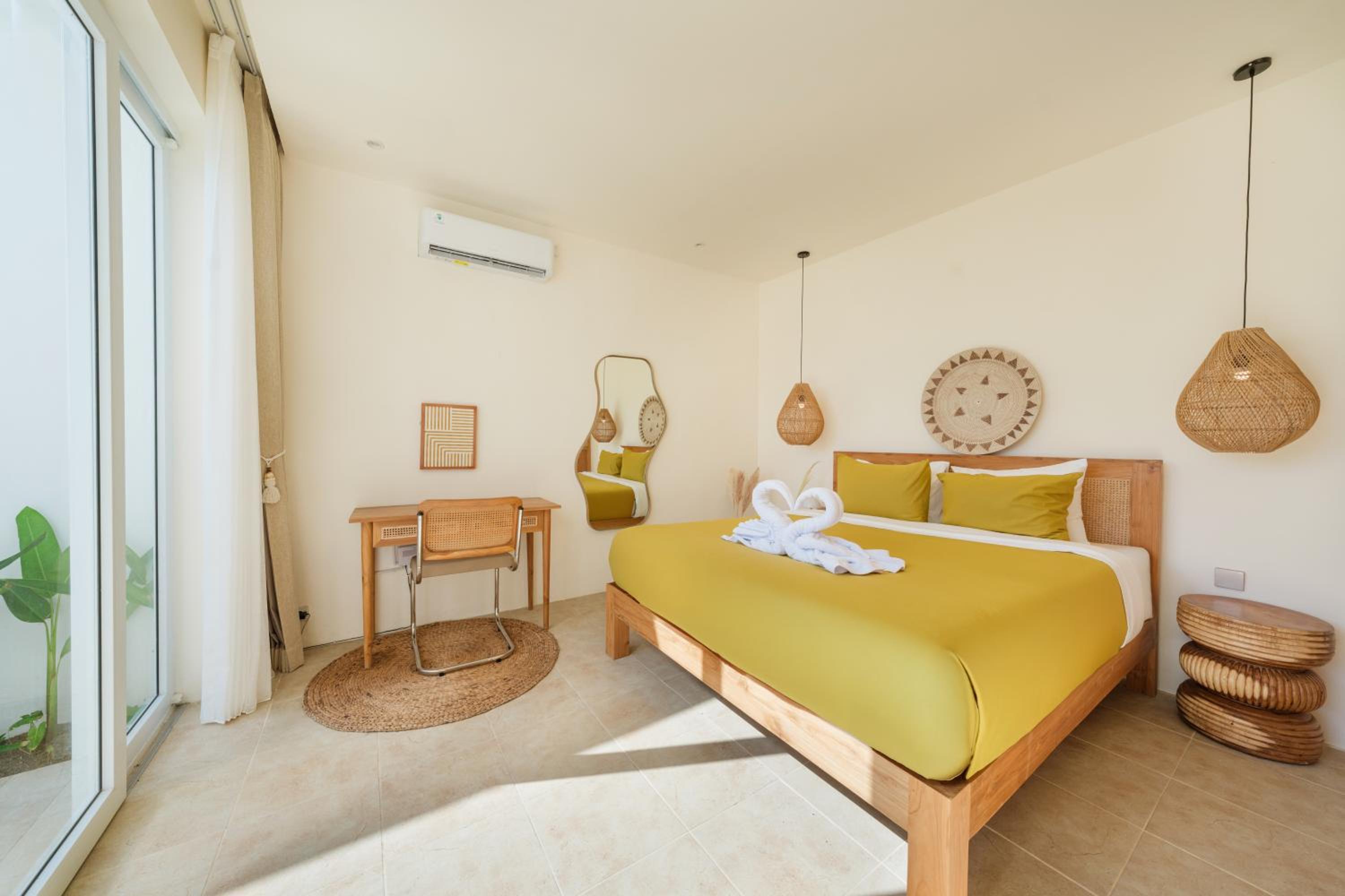 Sira Rosa Villa 2BR with Rooftop Oasis