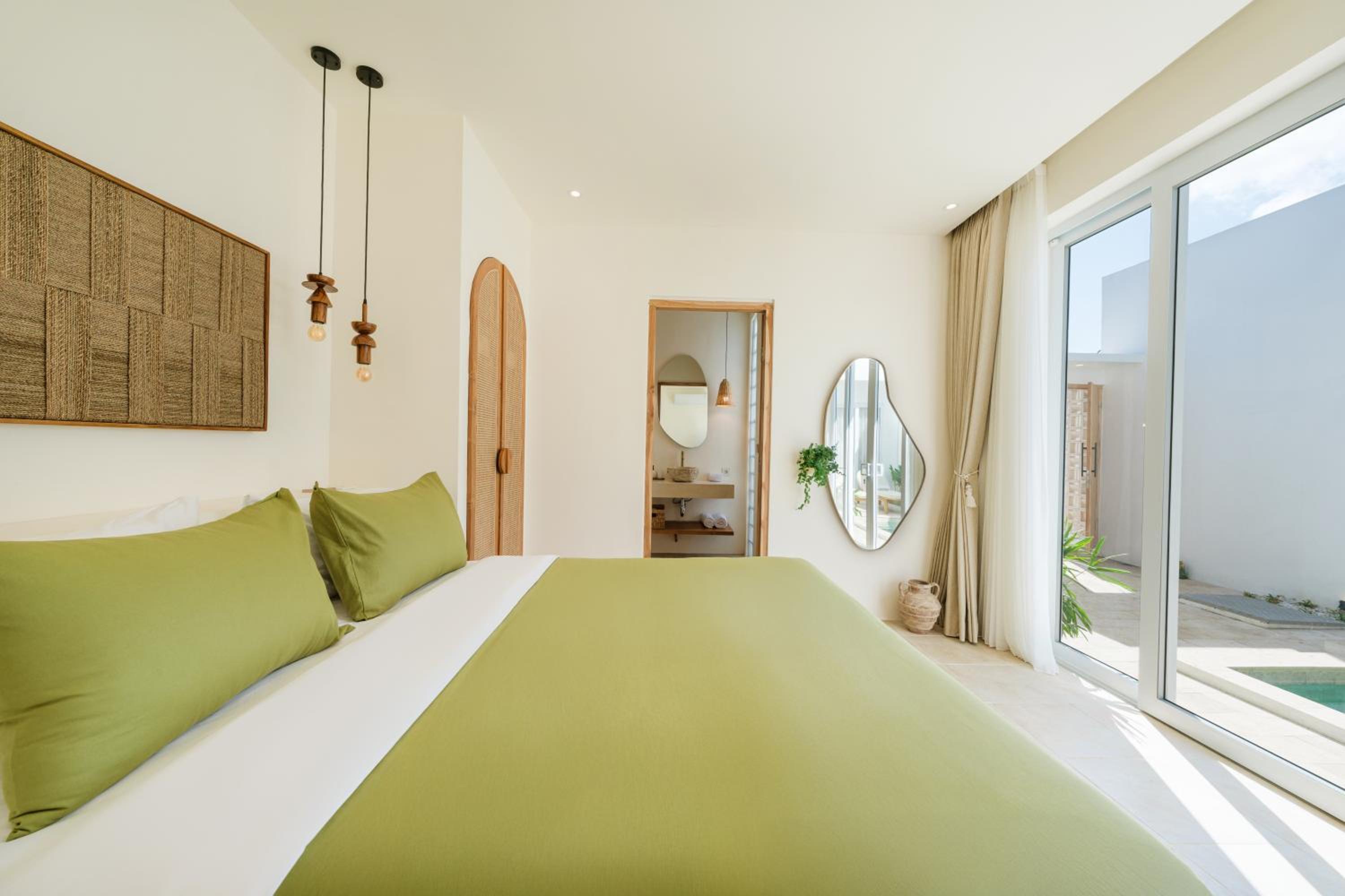 Sira Rosa Villa 2BR with Rooftop Oasis