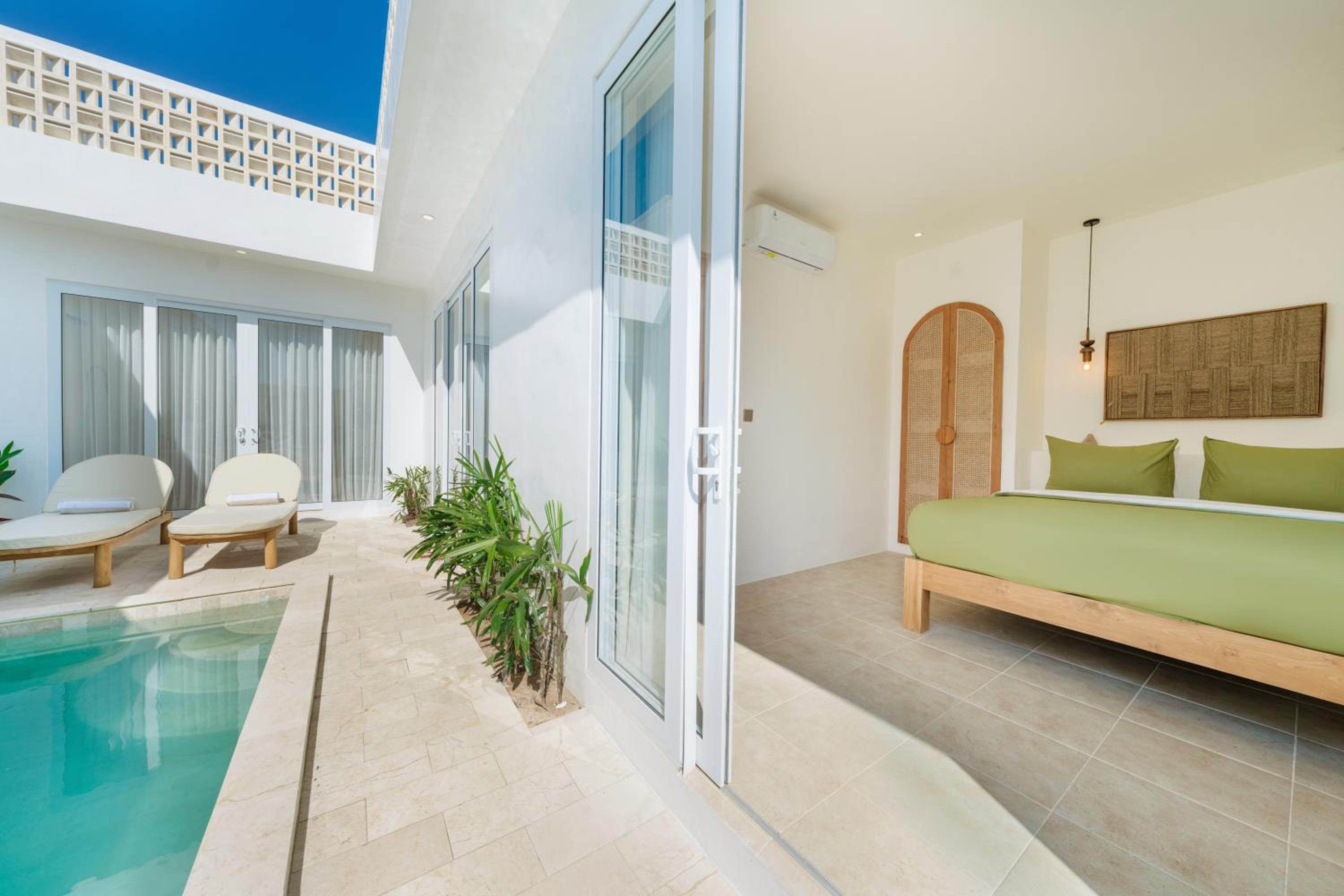 Sira Rosa Villa 2BR with Rooftop Oasis