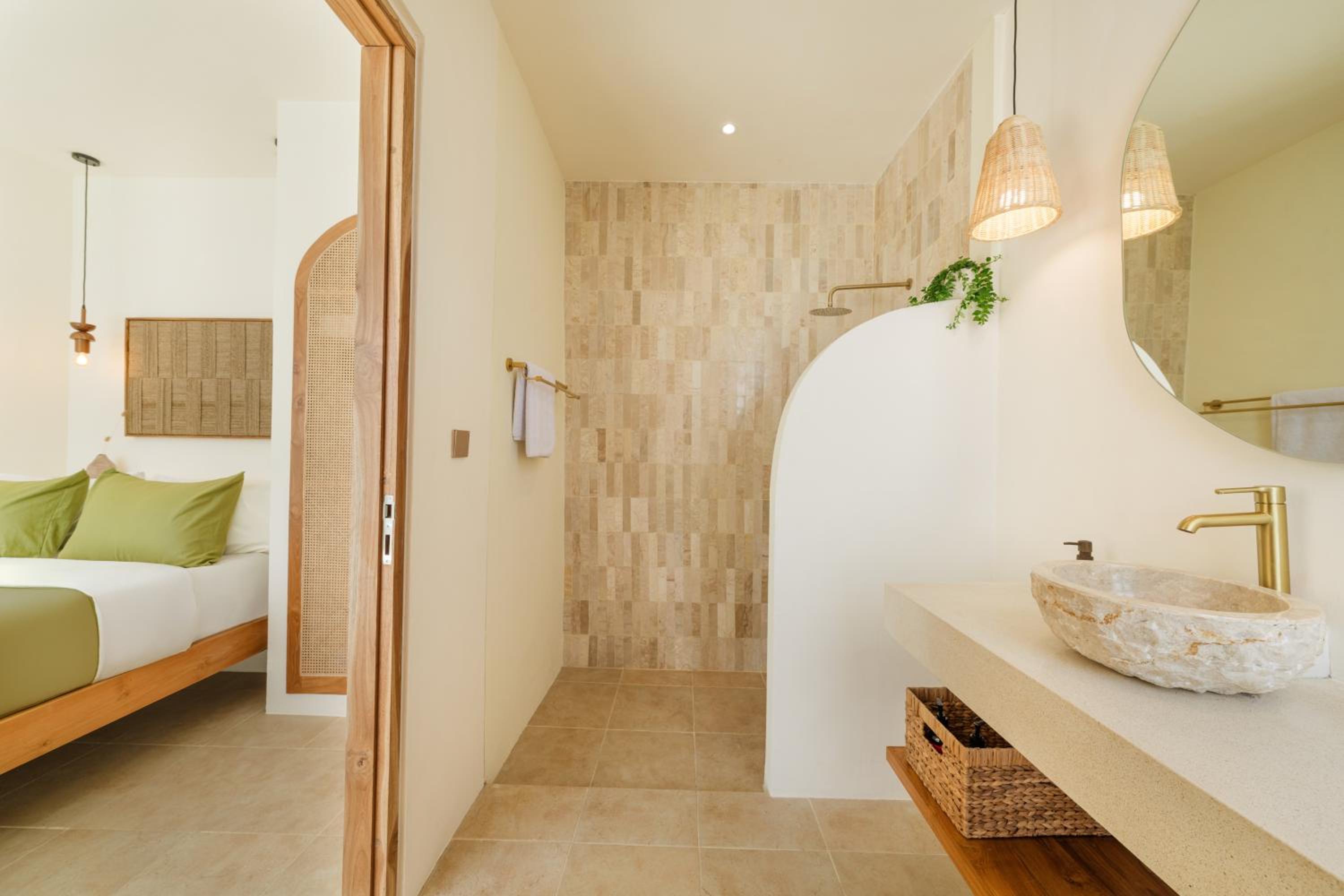 Sira Rosa Villa 2BR with Rooftop Oasis