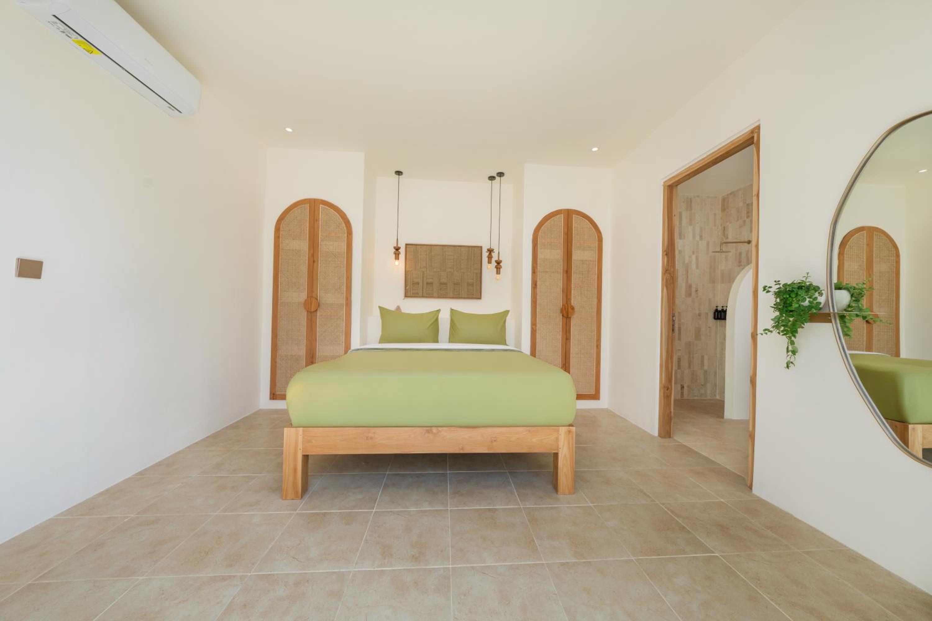 Sira Rosa Villa 2BR with Rooftop Oasis
