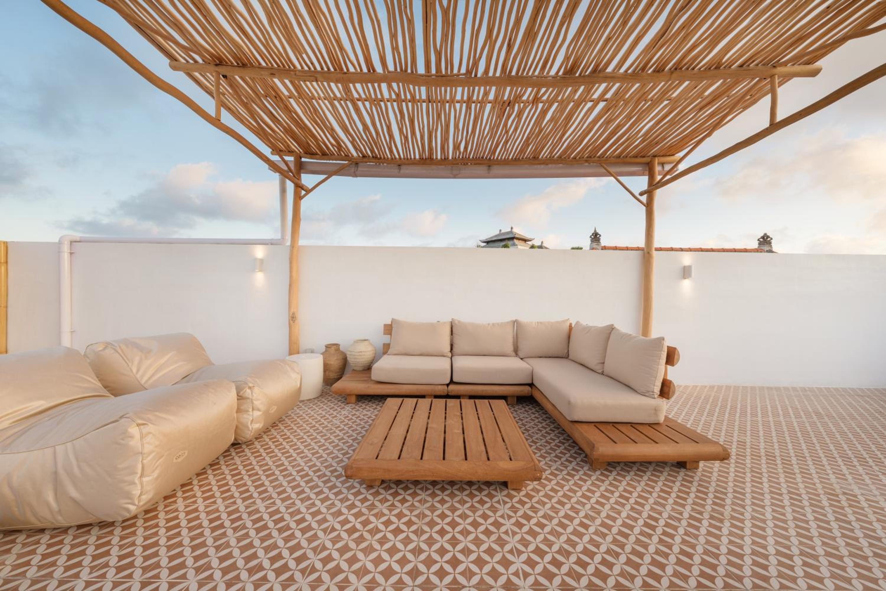 Sira Rosa Villa 2BR with Rooftop Oasis