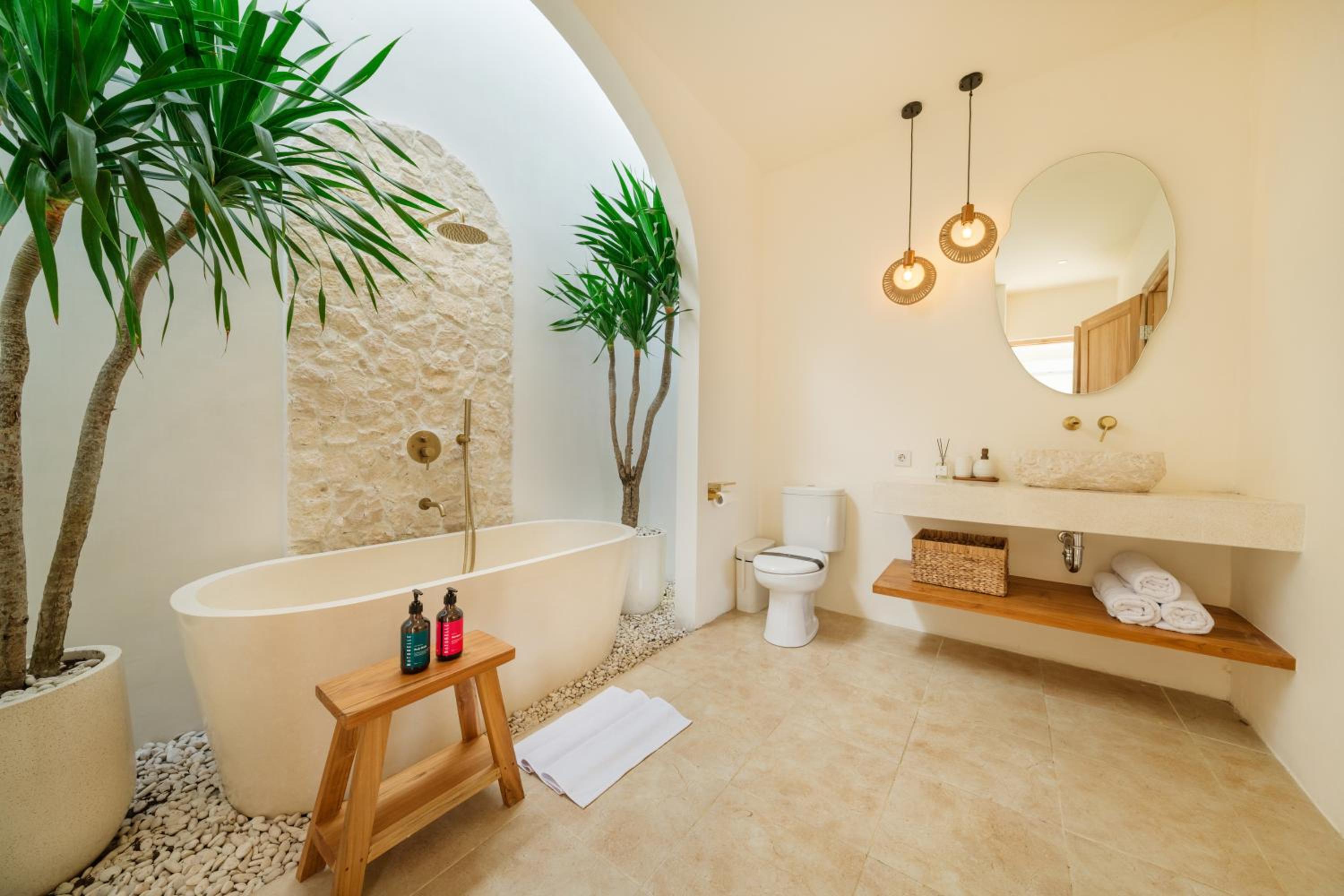 Sira Rosa Villa 2BR with Rooftop Oasis