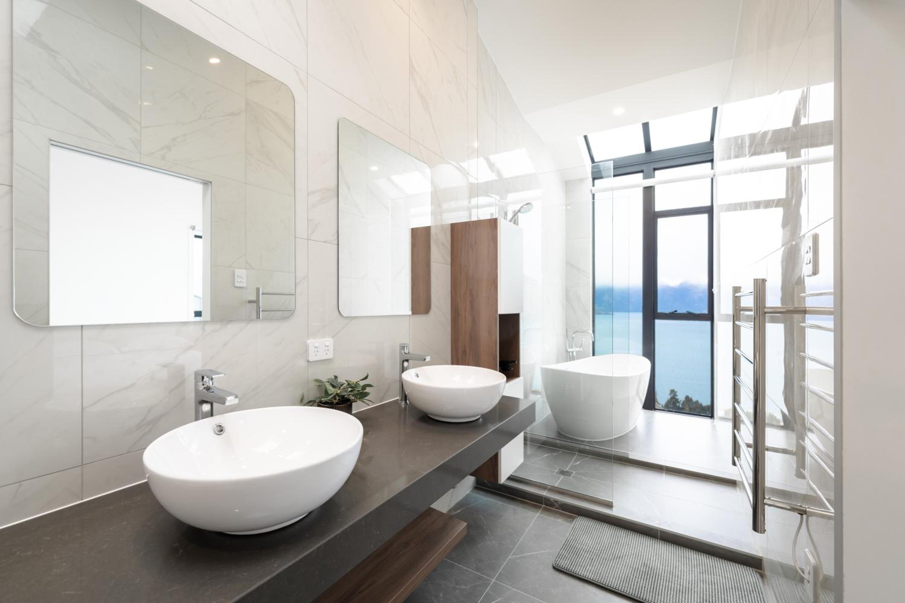 The Alpine Lakeview Luxe Retreat