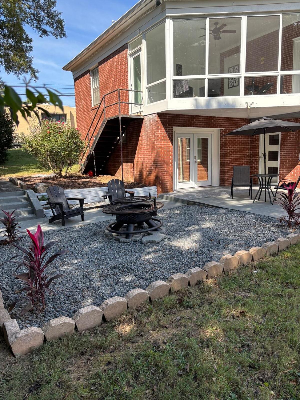 Peaceful Quiet Retreat with Cozy Firepit