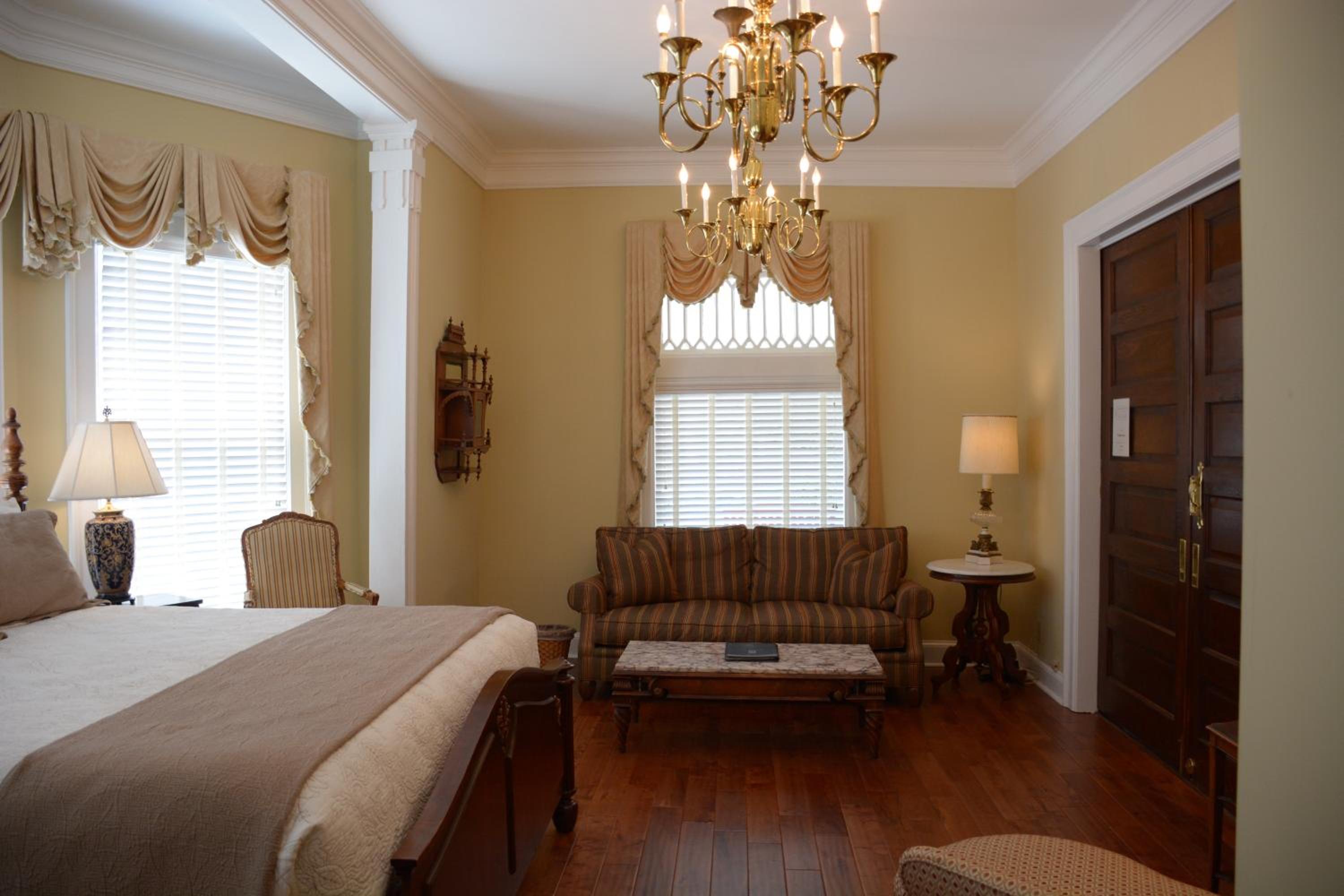 Bluff View Inn