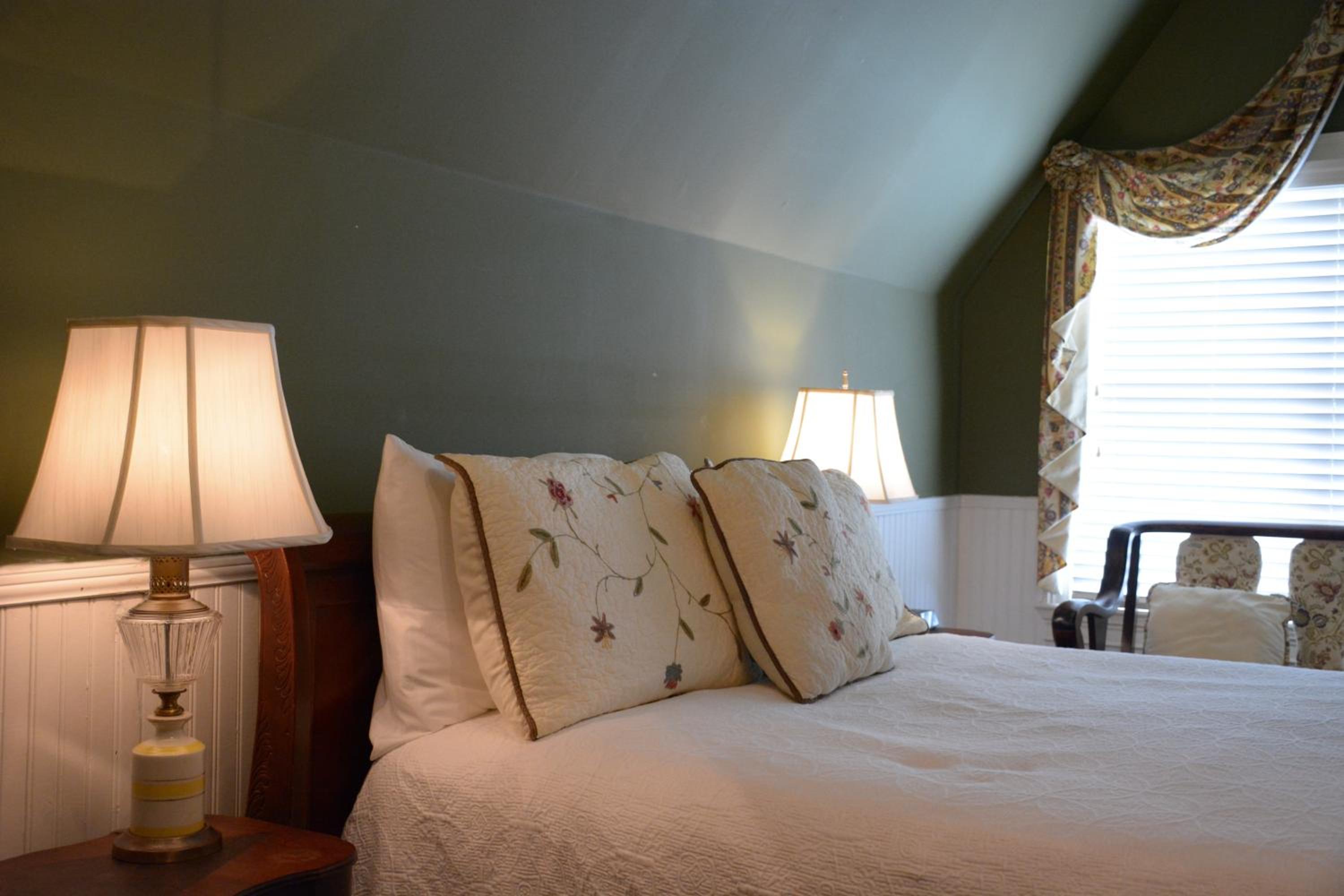Bluff View Inn