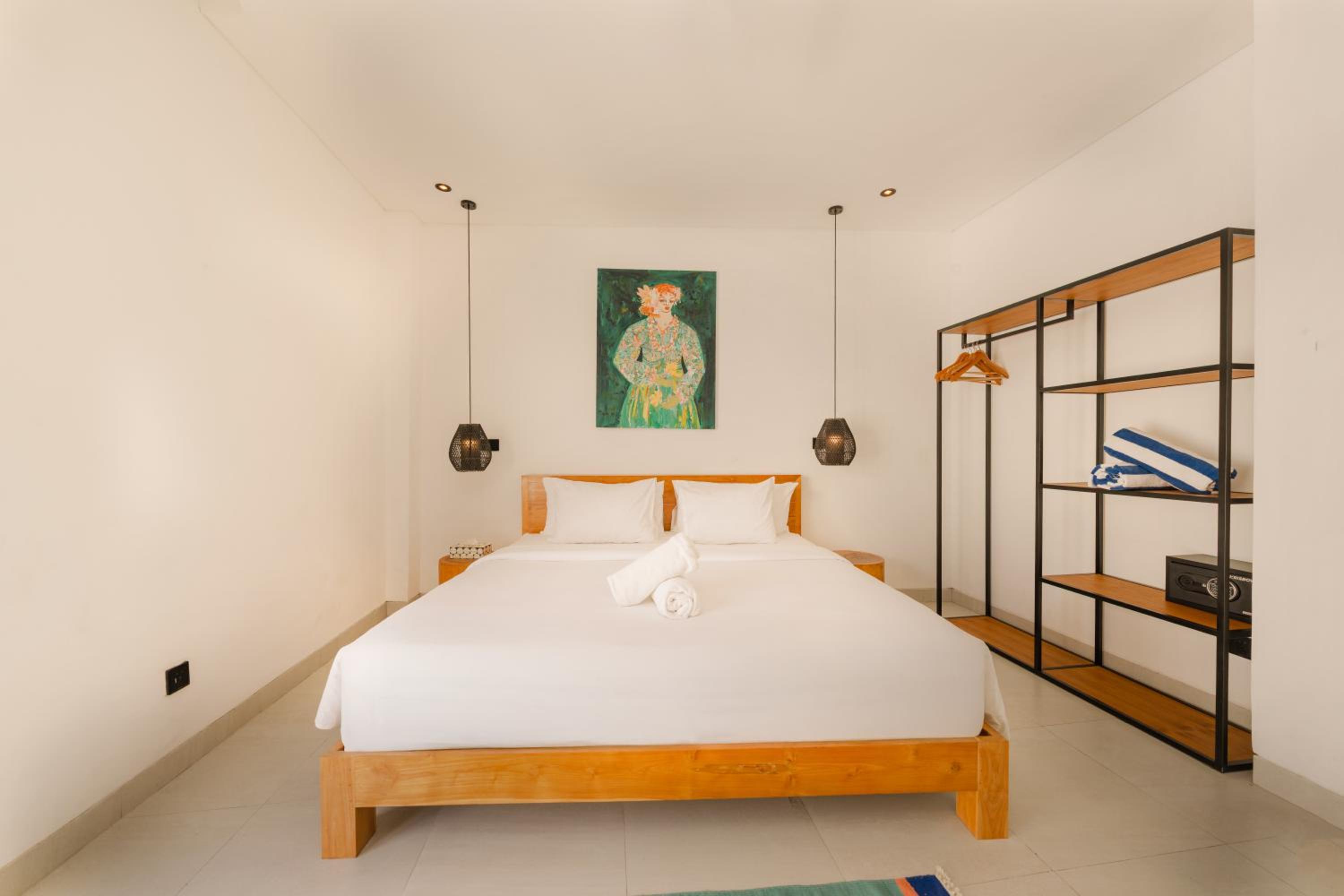Spacious 5BR Modern Simplicity, Near Canggu's Best