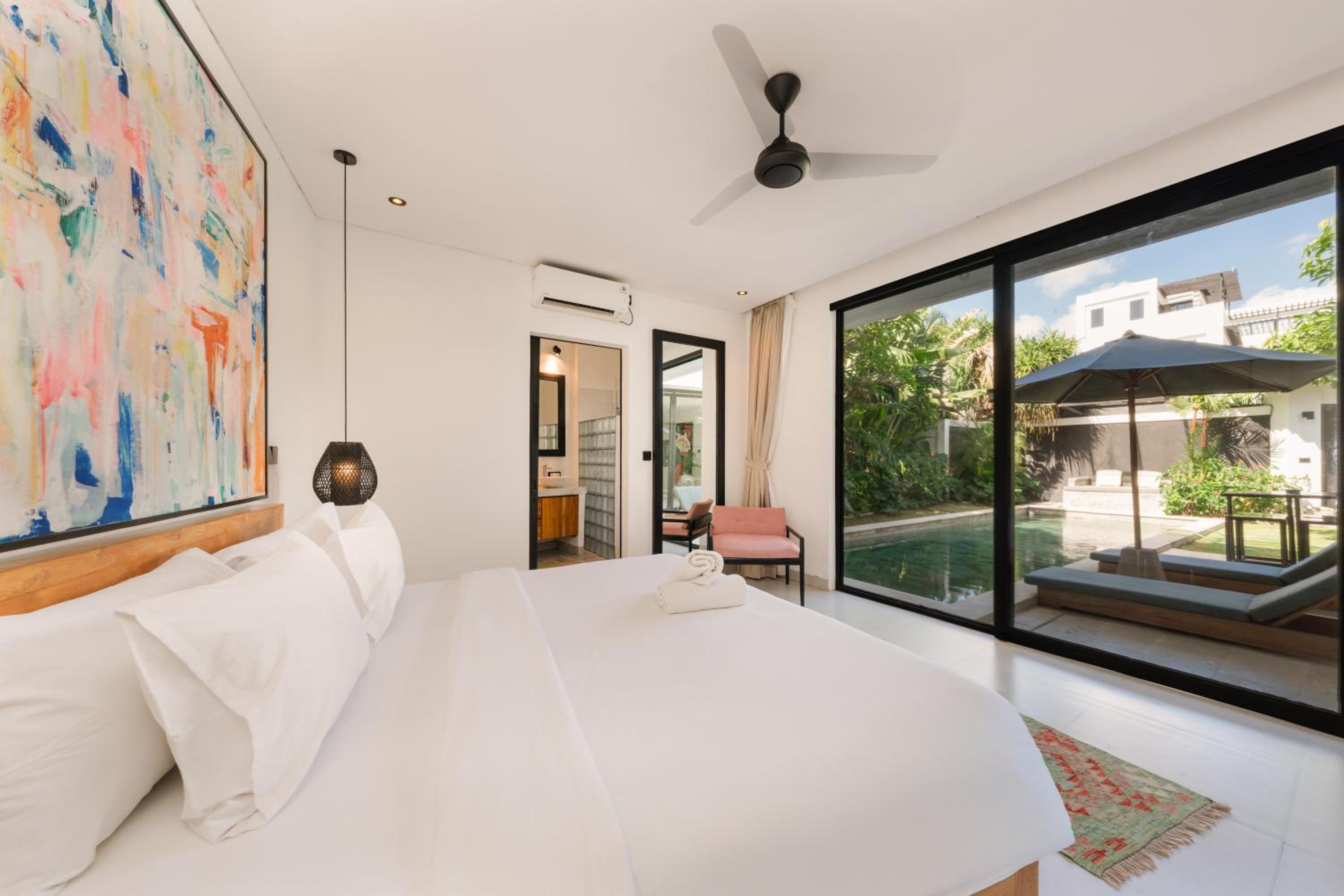 Spacious 5BR Modern Simplicity, Near Canggu's Best