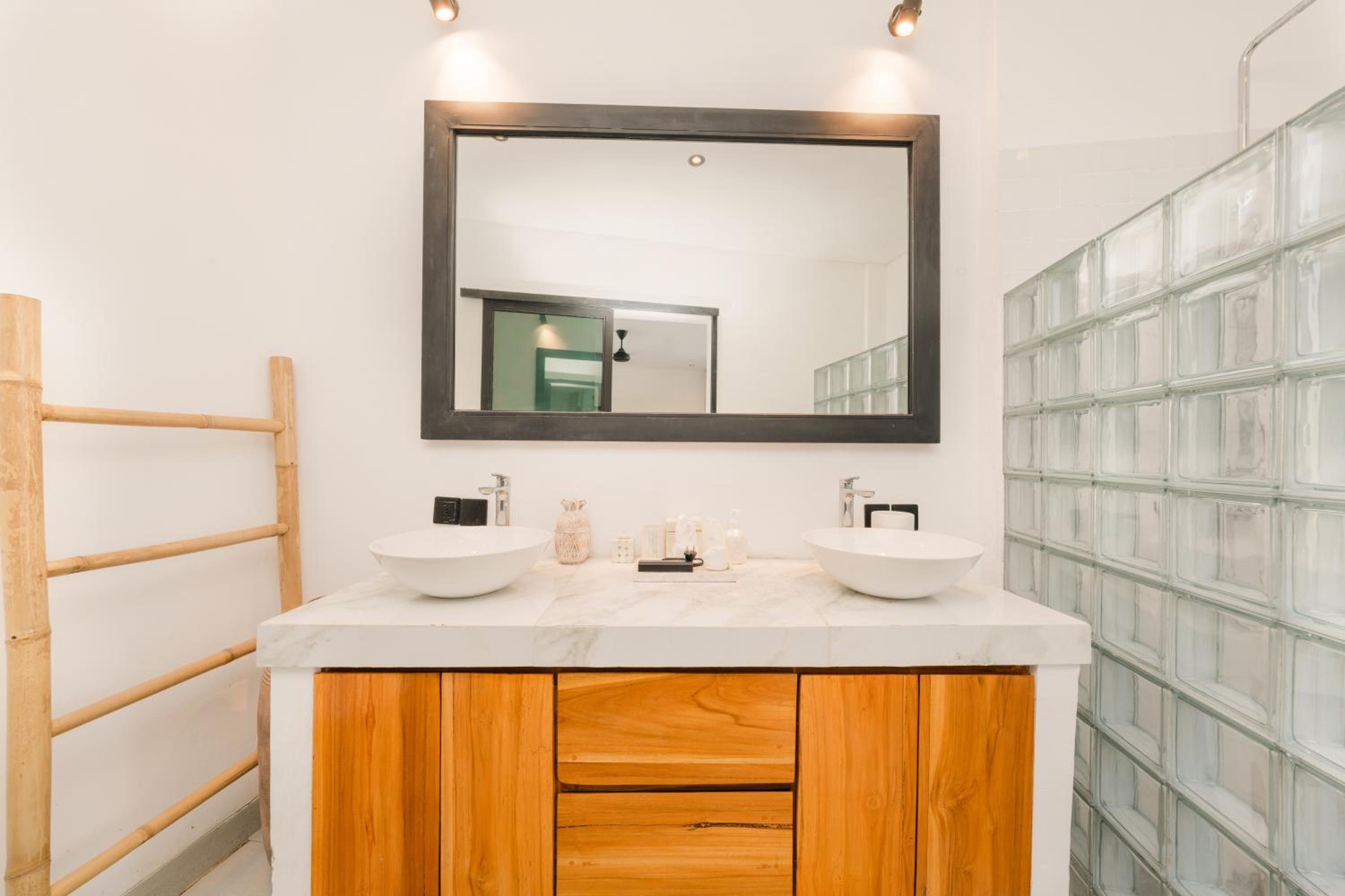 Spacious 5BR Modern Simplicity, Near Canggu's Best