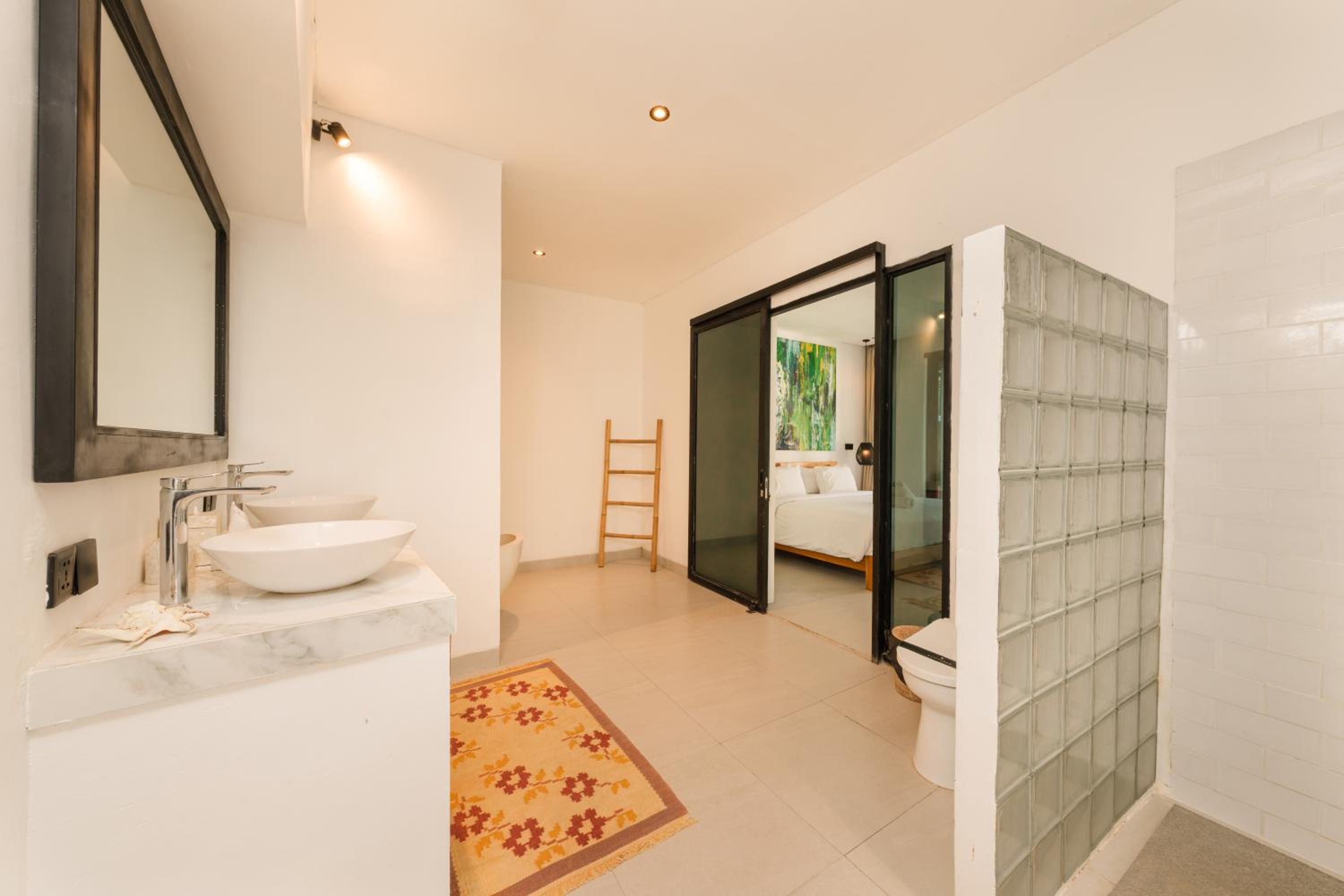 Spacious 5BR Modern Simplicity, Near Canggu's Best