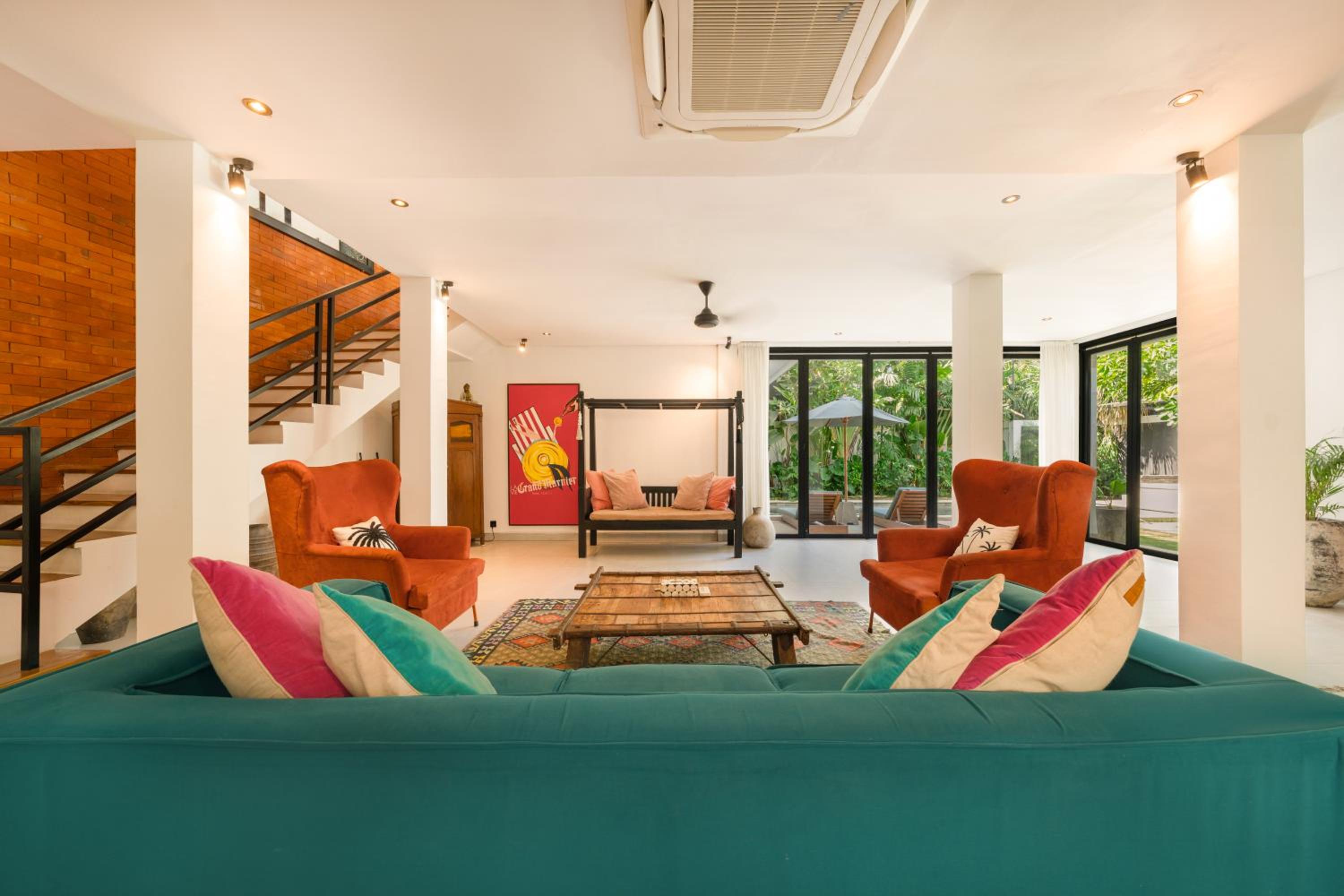 Spacious 5BR Modern Simplicity, Near Canggu's Best