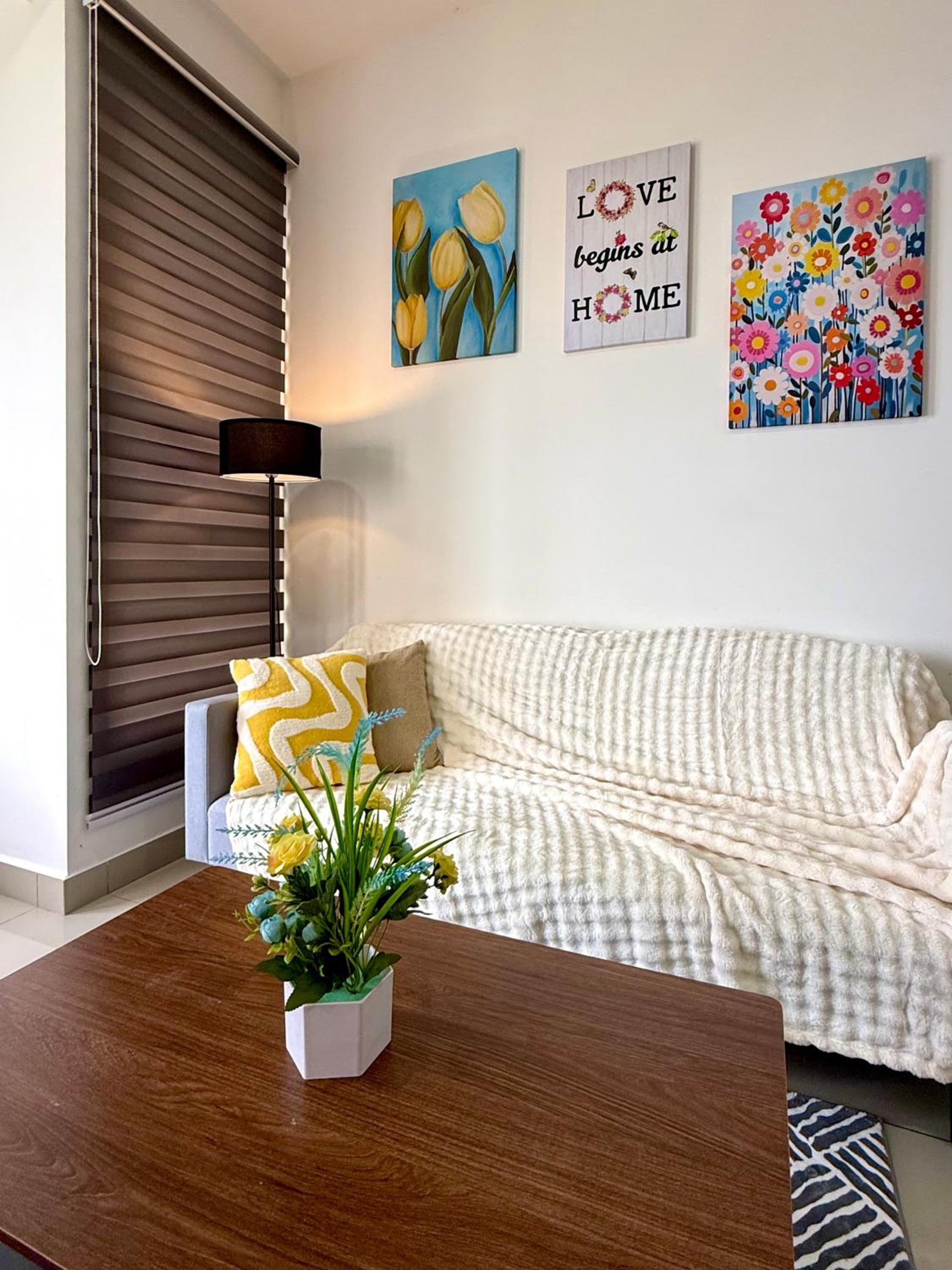 House Of Adhinata Homestay