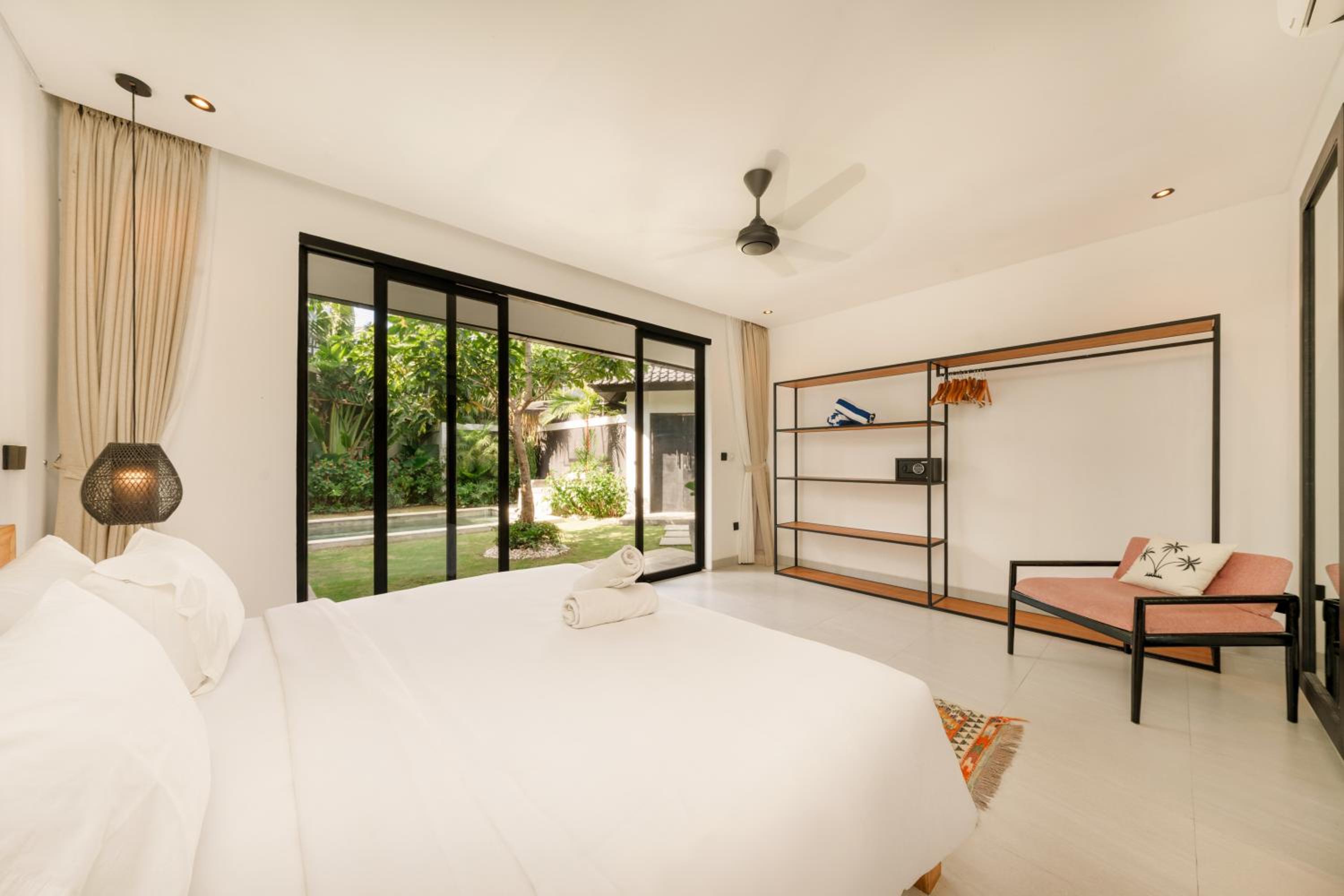 Spacious 5BR Modern Simplicity, Near Canggu's Best