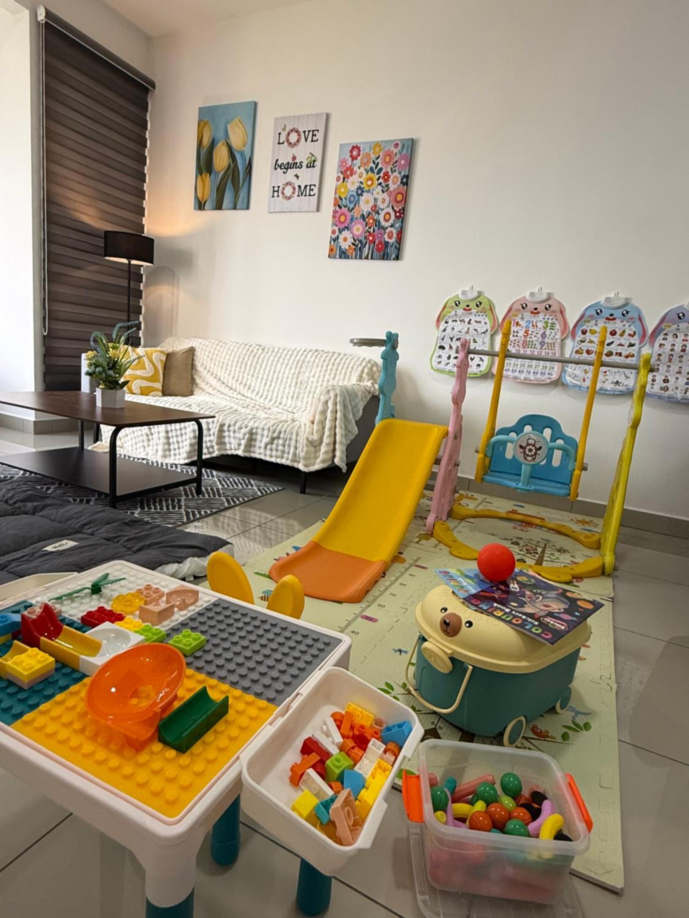 House Of Adhinata Homestay