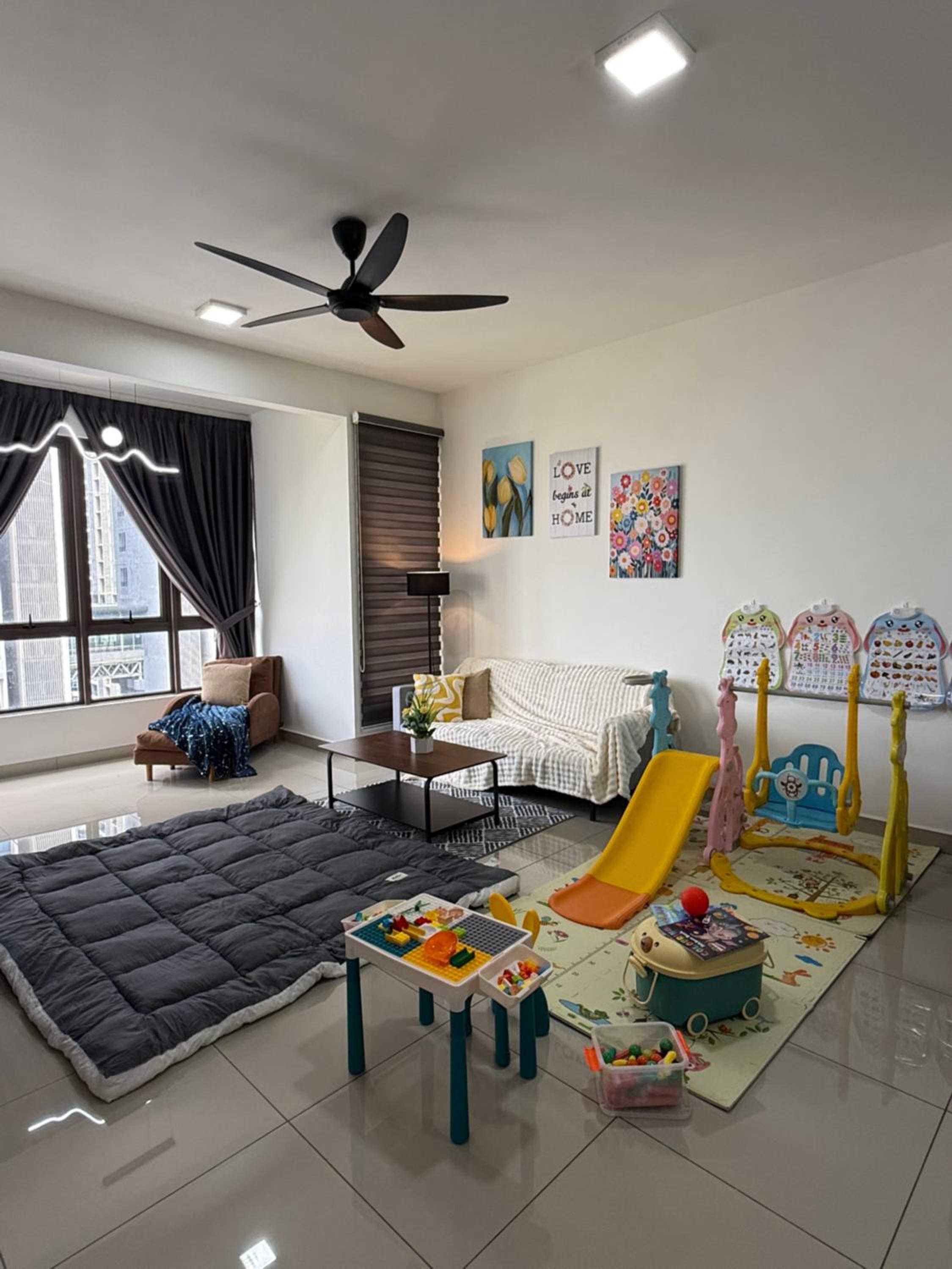 House Of Adhinata Homestay
